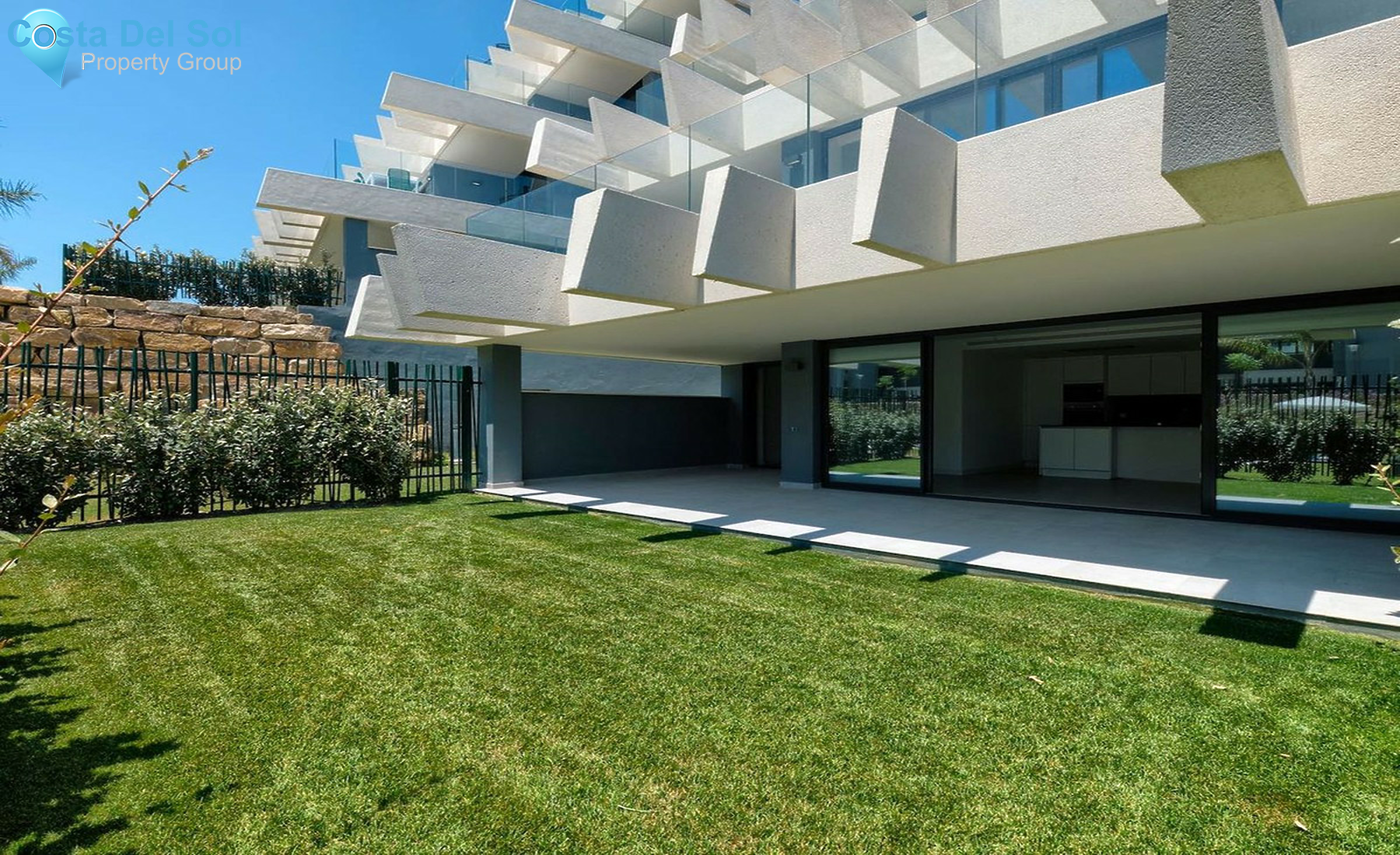 Ground Floor Apartment in Estepona-1404368