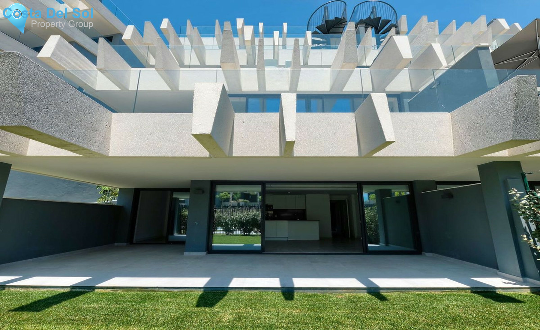 Ground Floor Apartment in Estepona-1404360