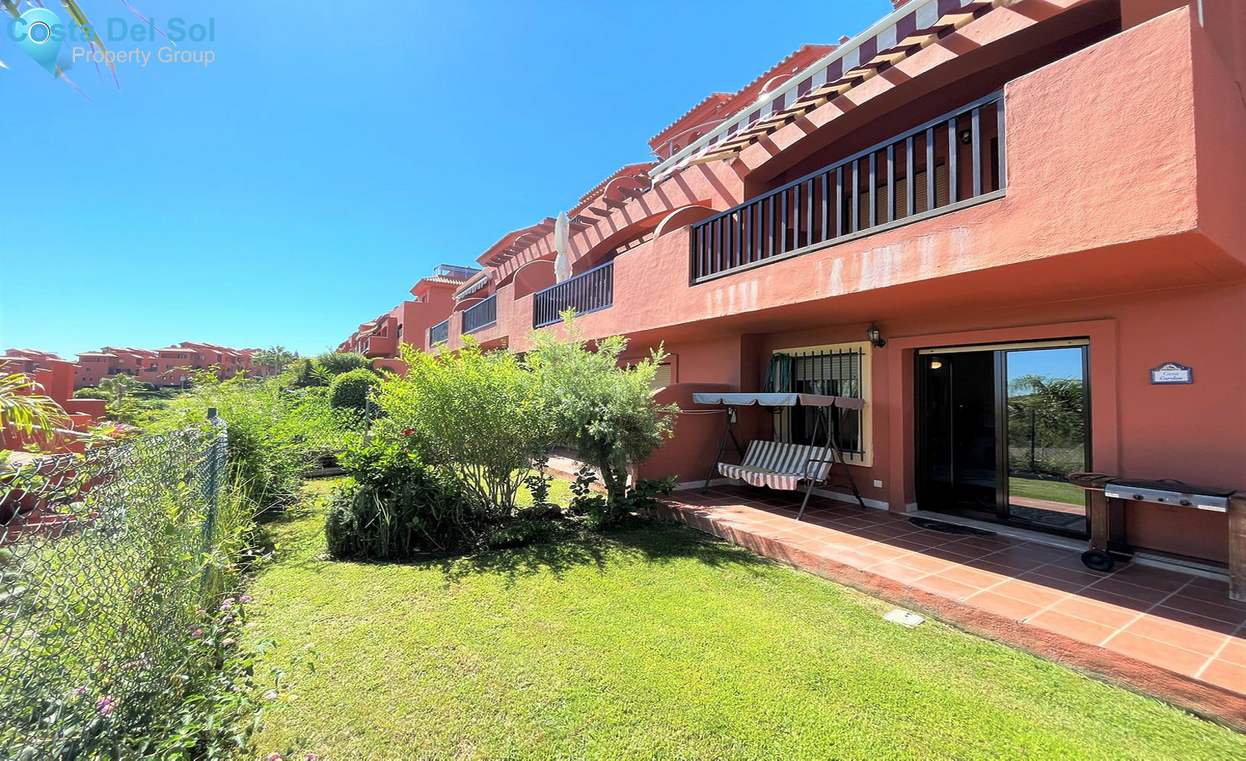 Ground Floor Apartment in Estepona-1412059