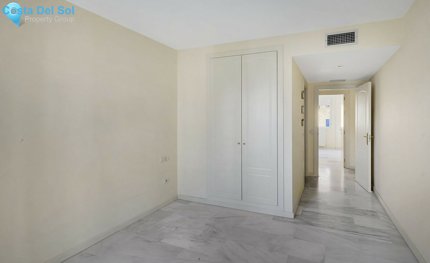 Ground Floor Apartment in Estepona-1524691