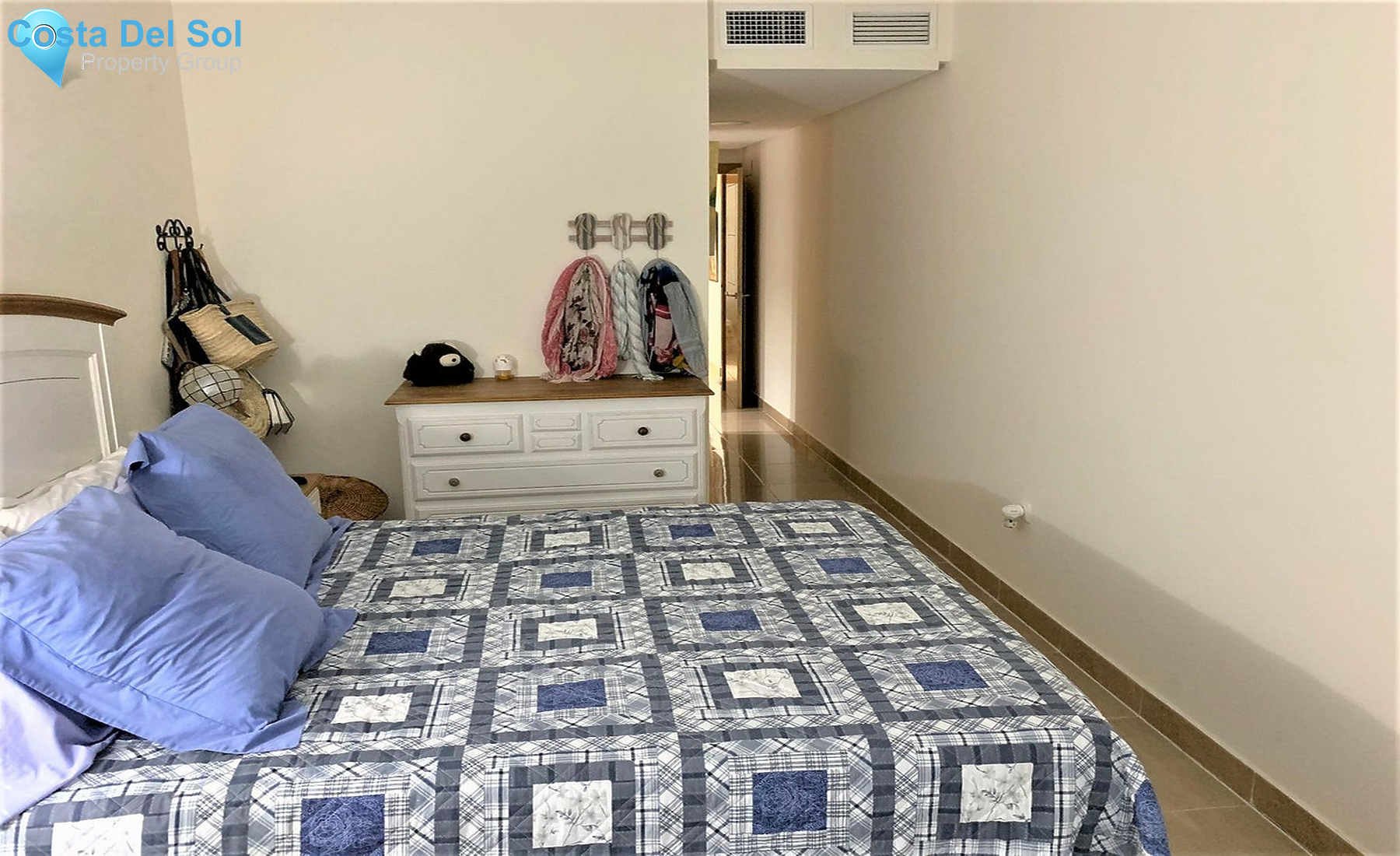 Ground Floor Apartment in Estepona-1540590