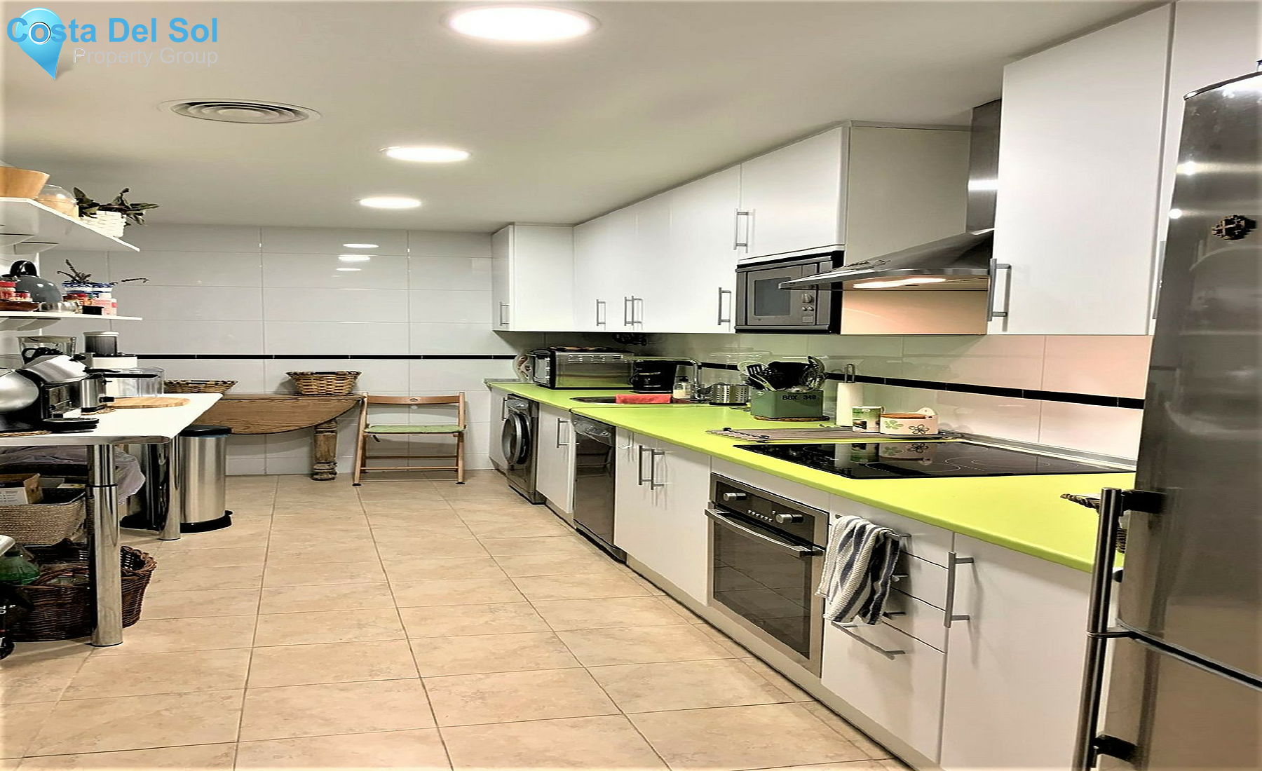 Ground Floor Apartment in Estepona-1540596