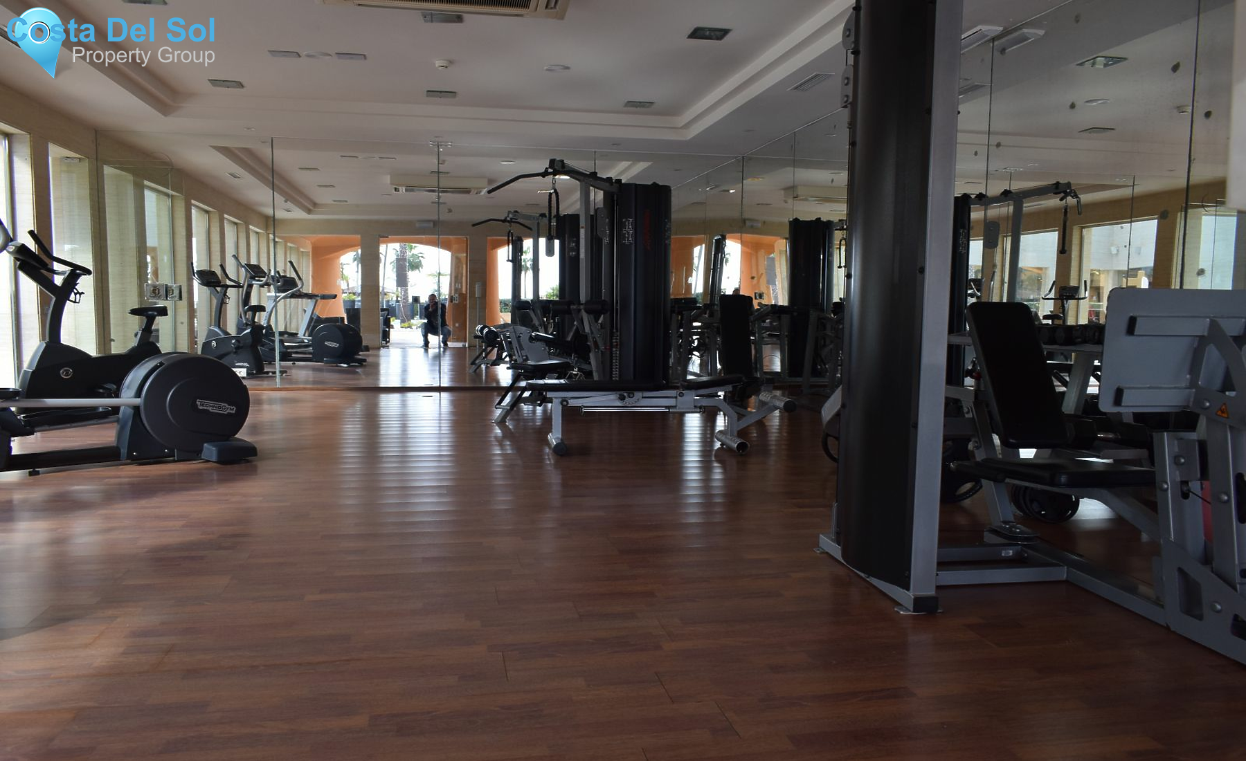 Ground Floor Apartment in Estepona-1127123