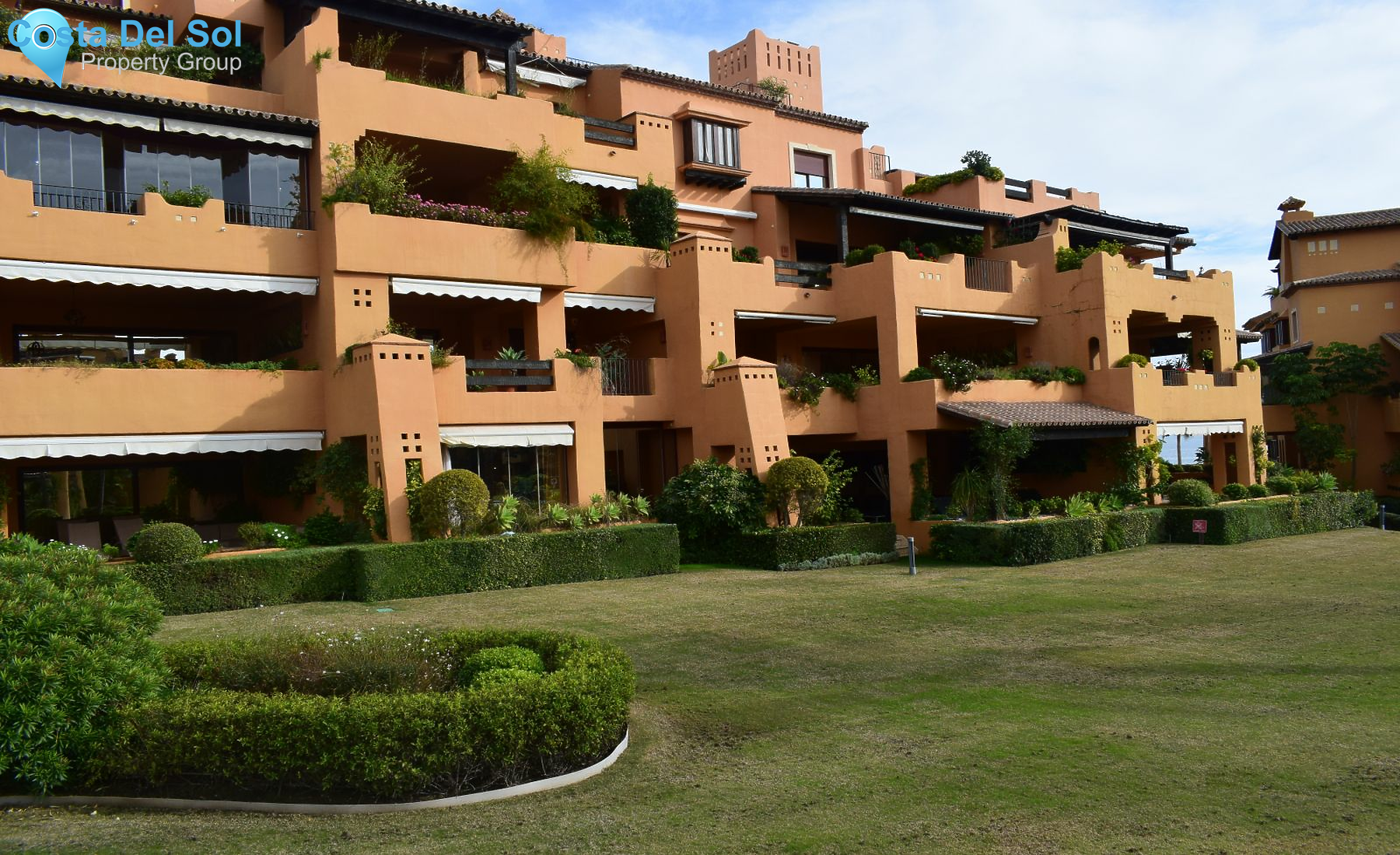 Ground Floor Apartment in Estepona-1127108