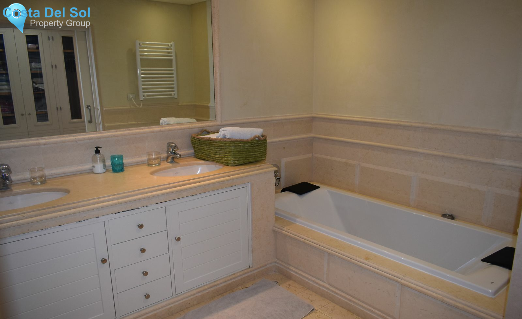 Ground Floor Apartment in Estepona-1127115