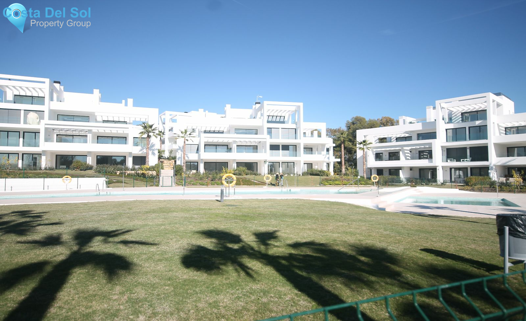 Ground Floor Apartment in Estepona-1127238