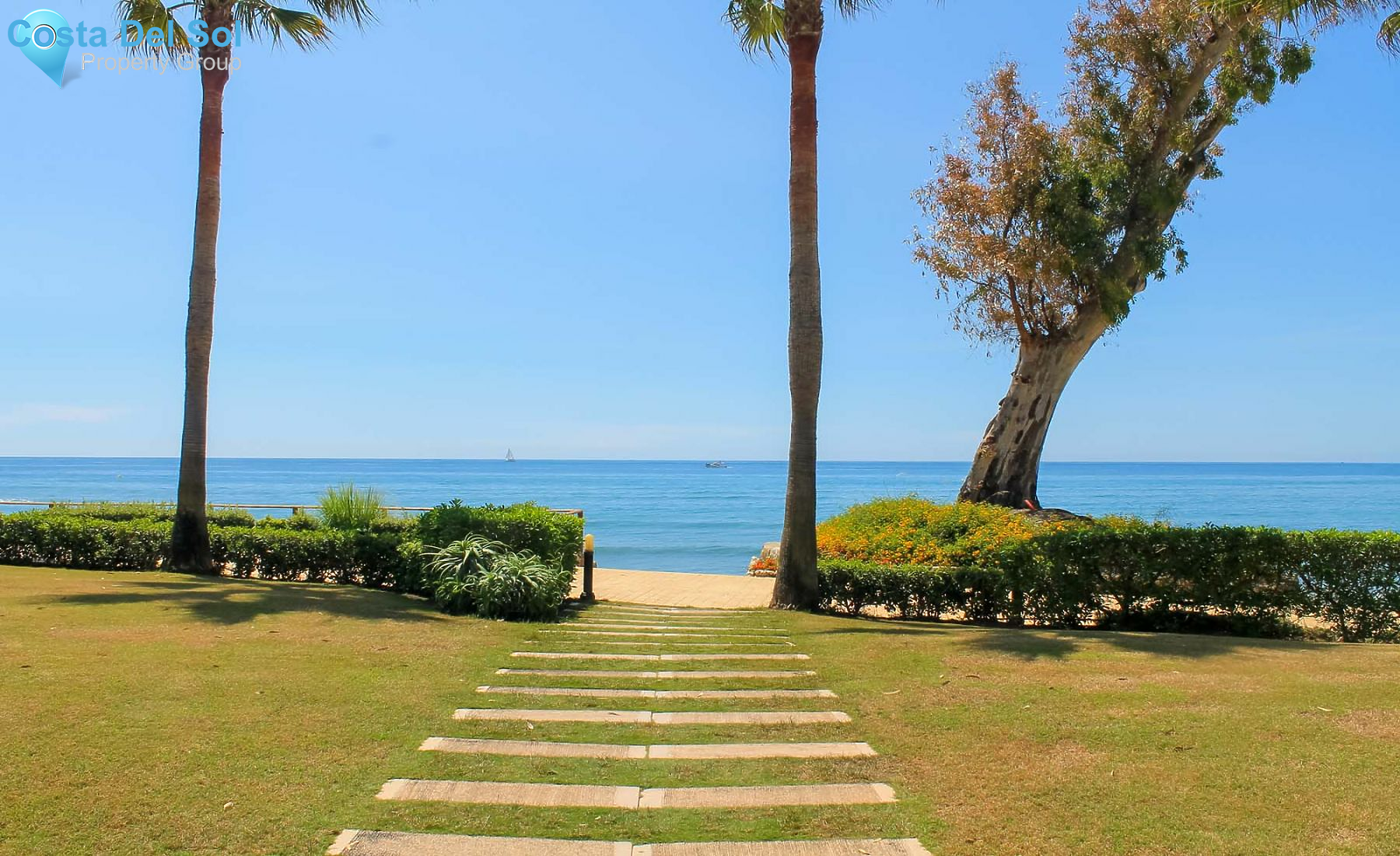 Ground Floor Apartment in Estepona-1133092