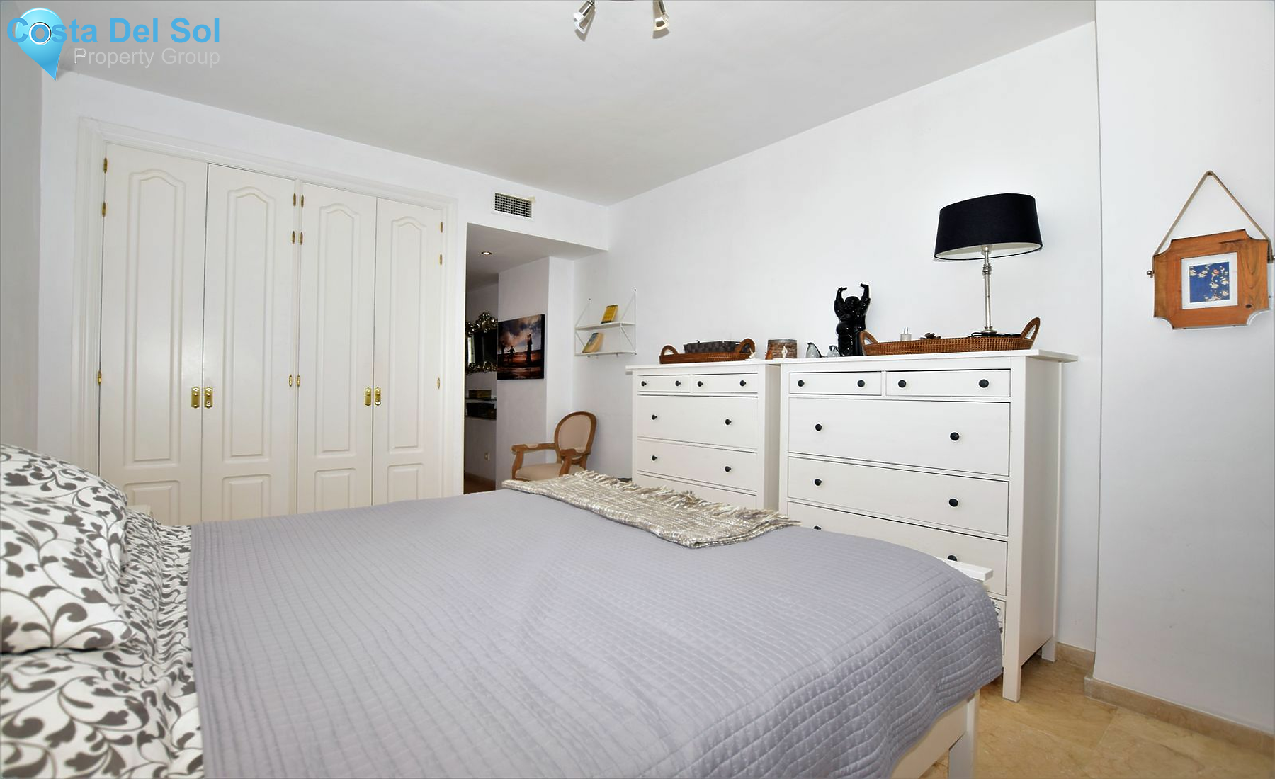 Ground Floor Apartment in Estepona-1137811