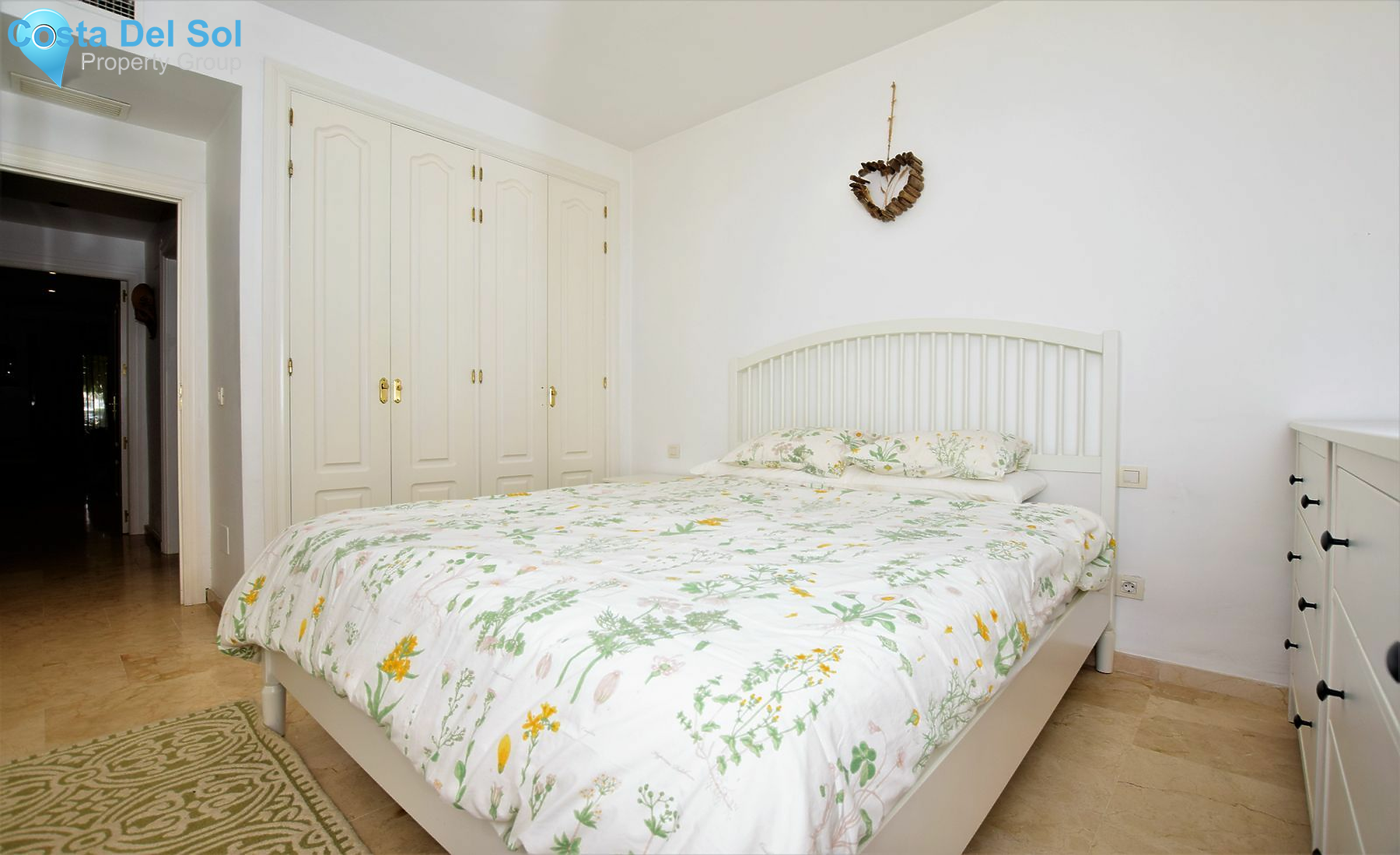 Ground Floor Apartment in Estepona-1137813