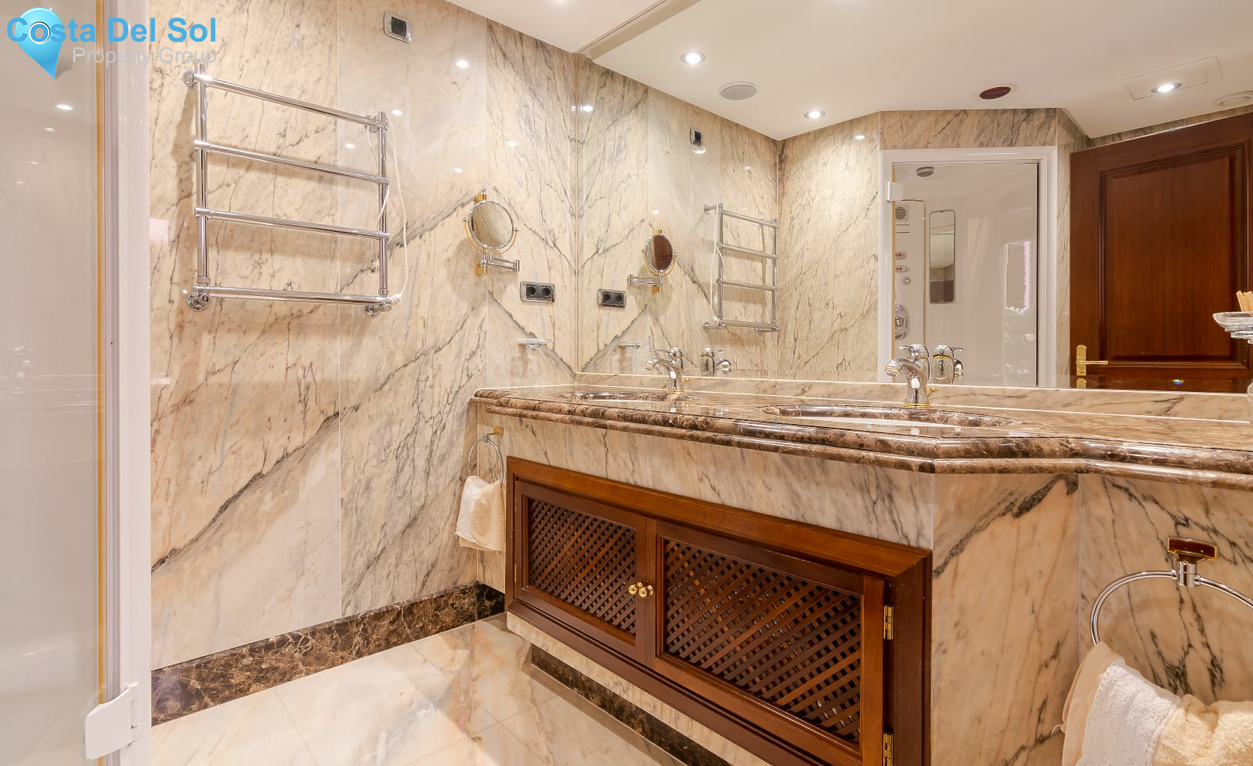 Ground Floor Apartment in Estepona-1156475