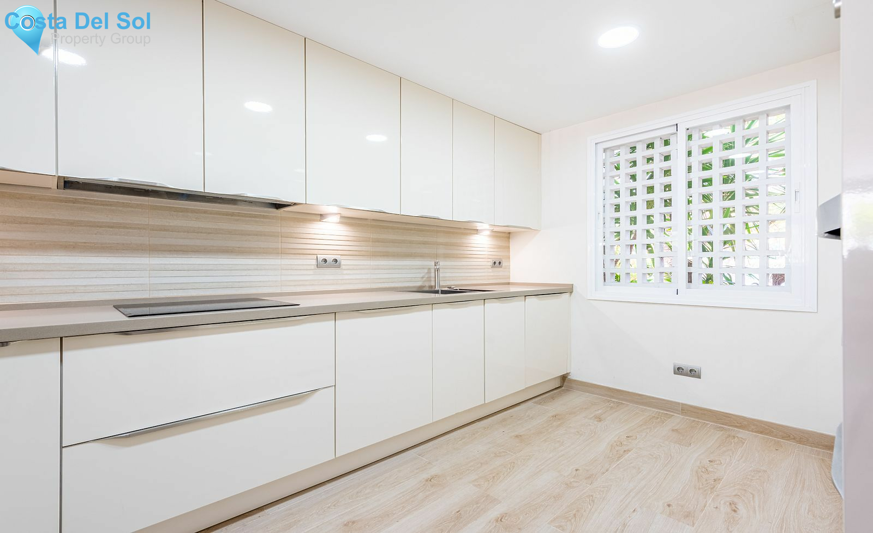 Ground Floor Apartment in Estepona-1188102