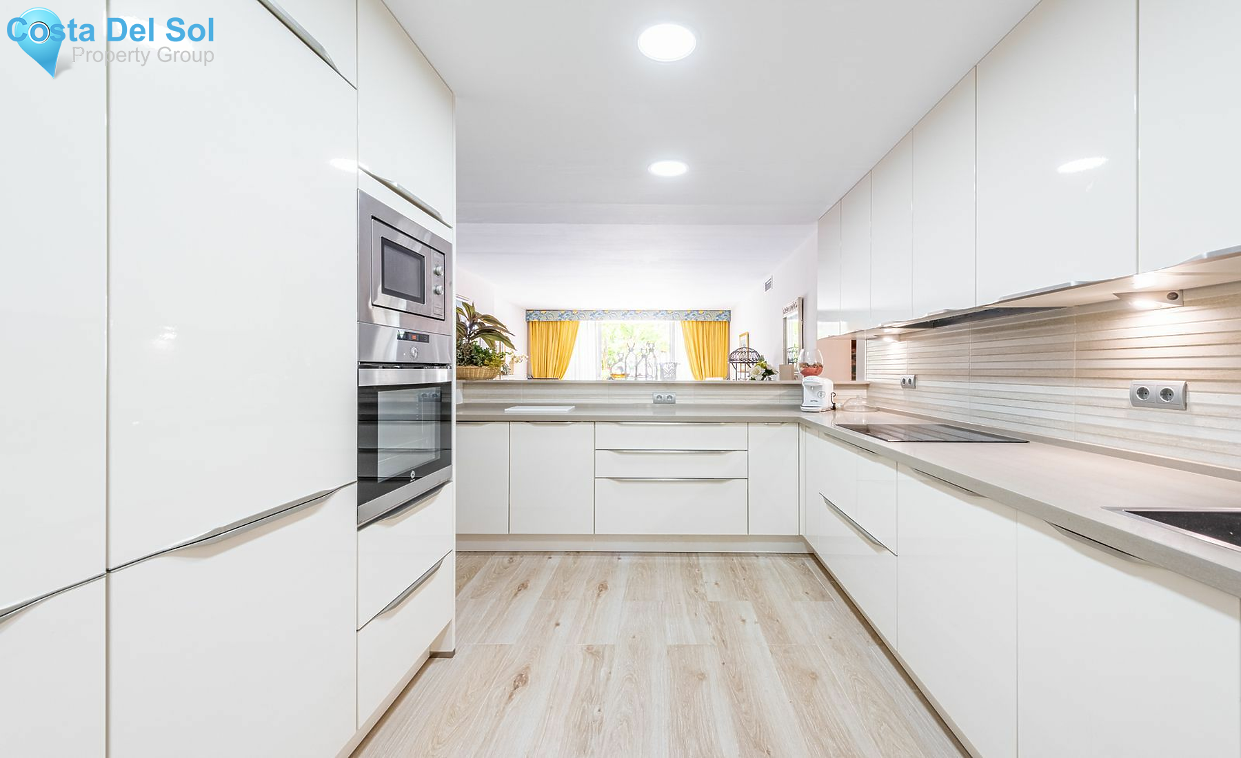 Ground Floor Apartment in Estepona-1188103