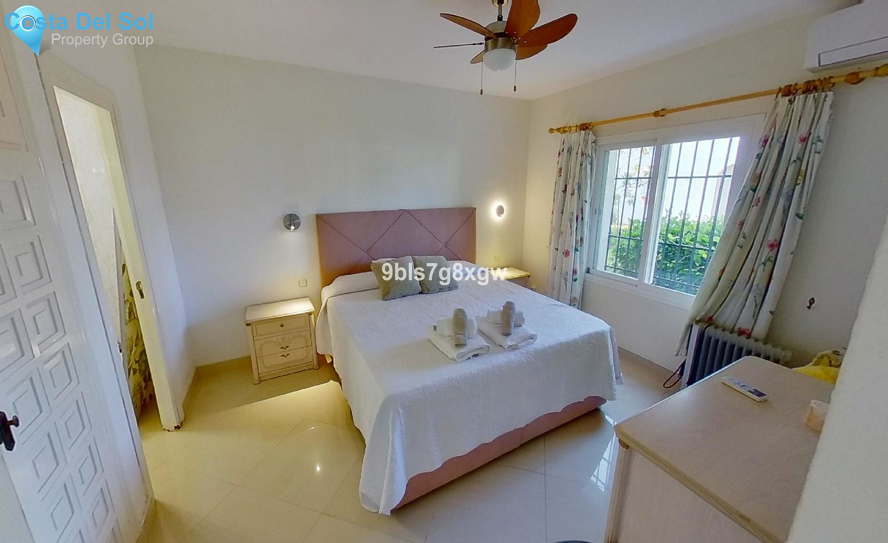 Ground Floor Apartment in Estepona-1207336