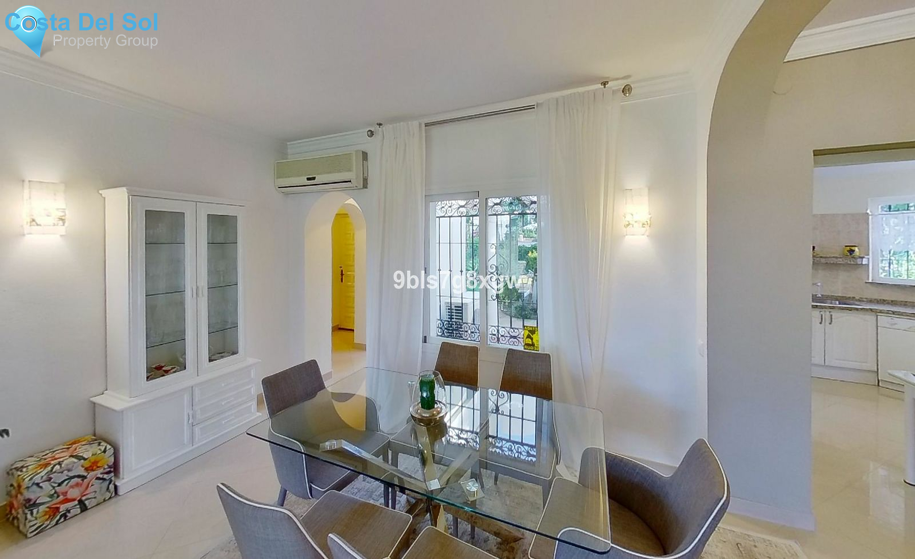 Ground Floor Apartment in Estepona-1207329