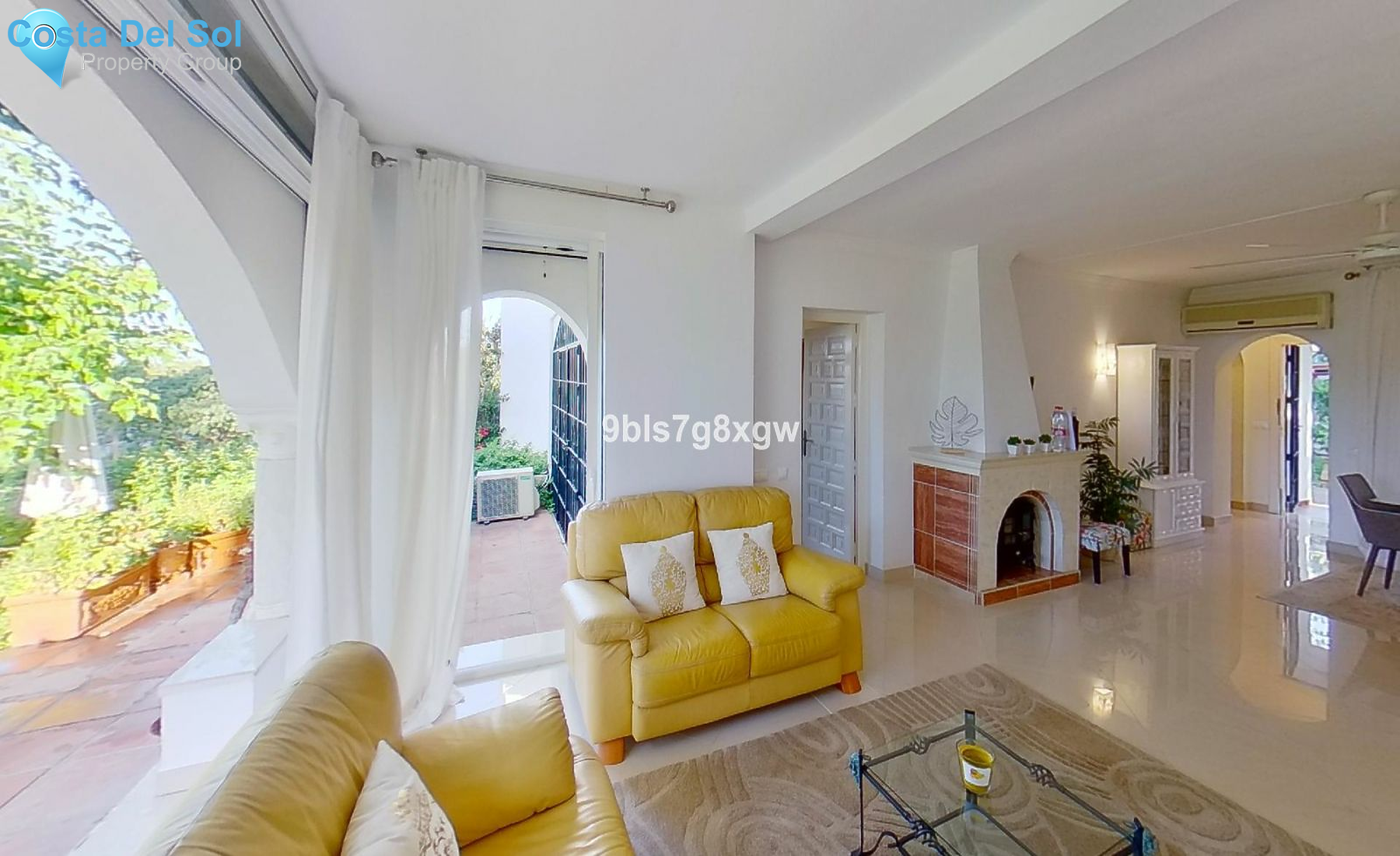 Ground Floor Apartment in Estepona-1207331