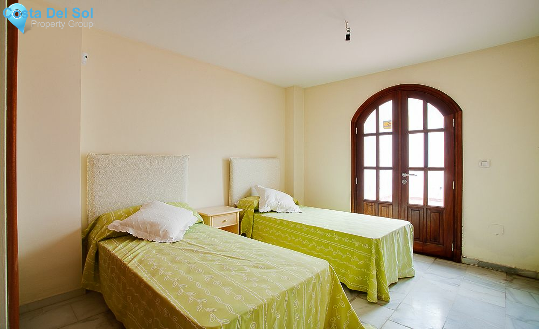 Ground Floor Apartment in Estepona-1224060