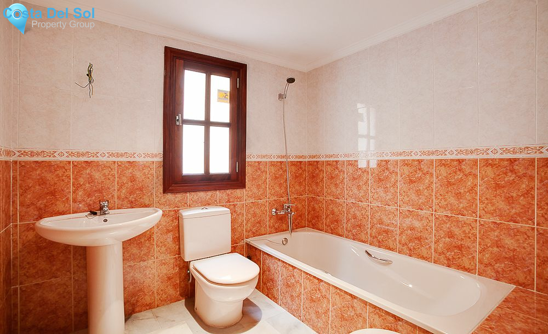 Ground Floor Apartment in Estepona-1224061