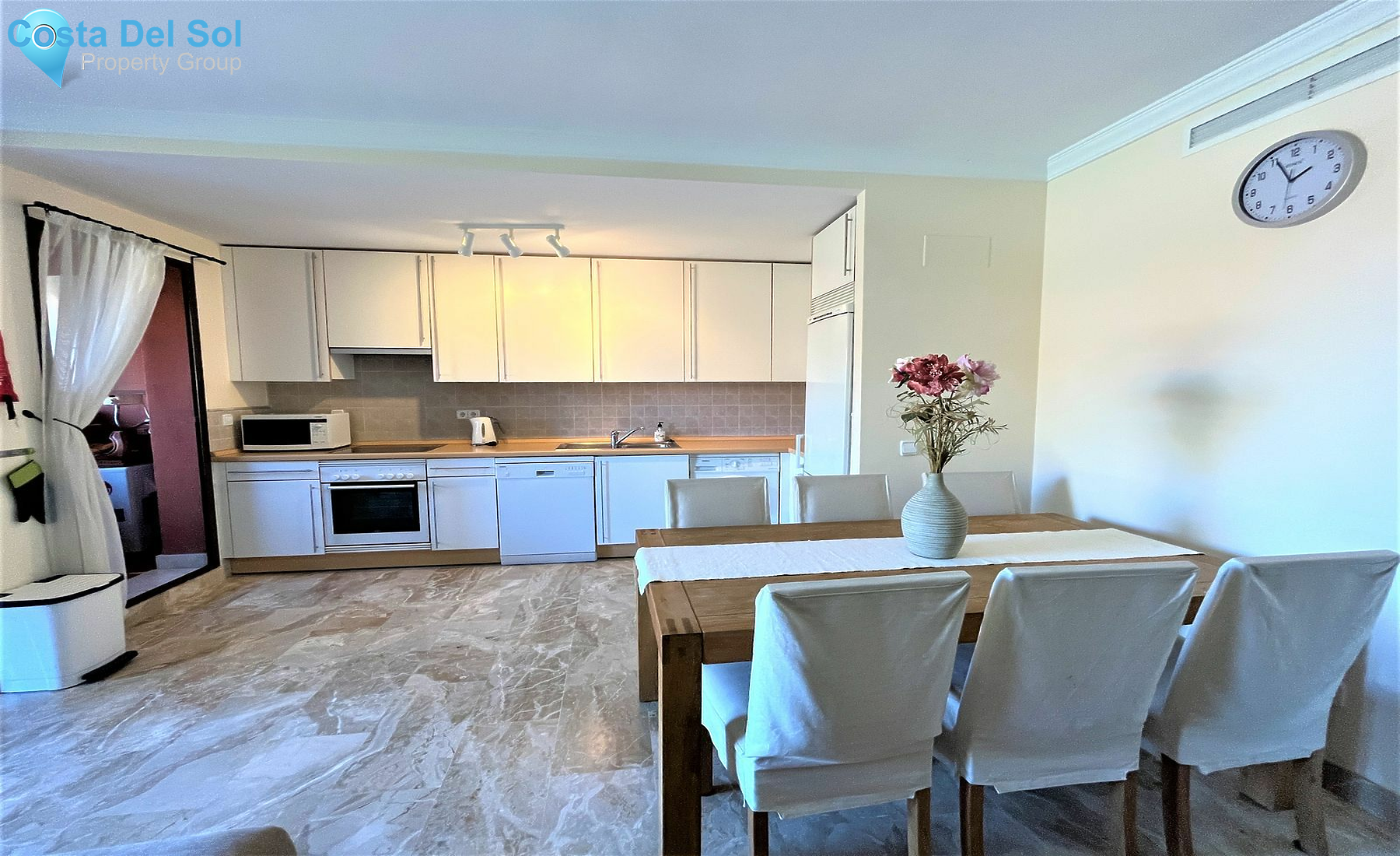 Ground Floor Apartment in Estepona-1417310