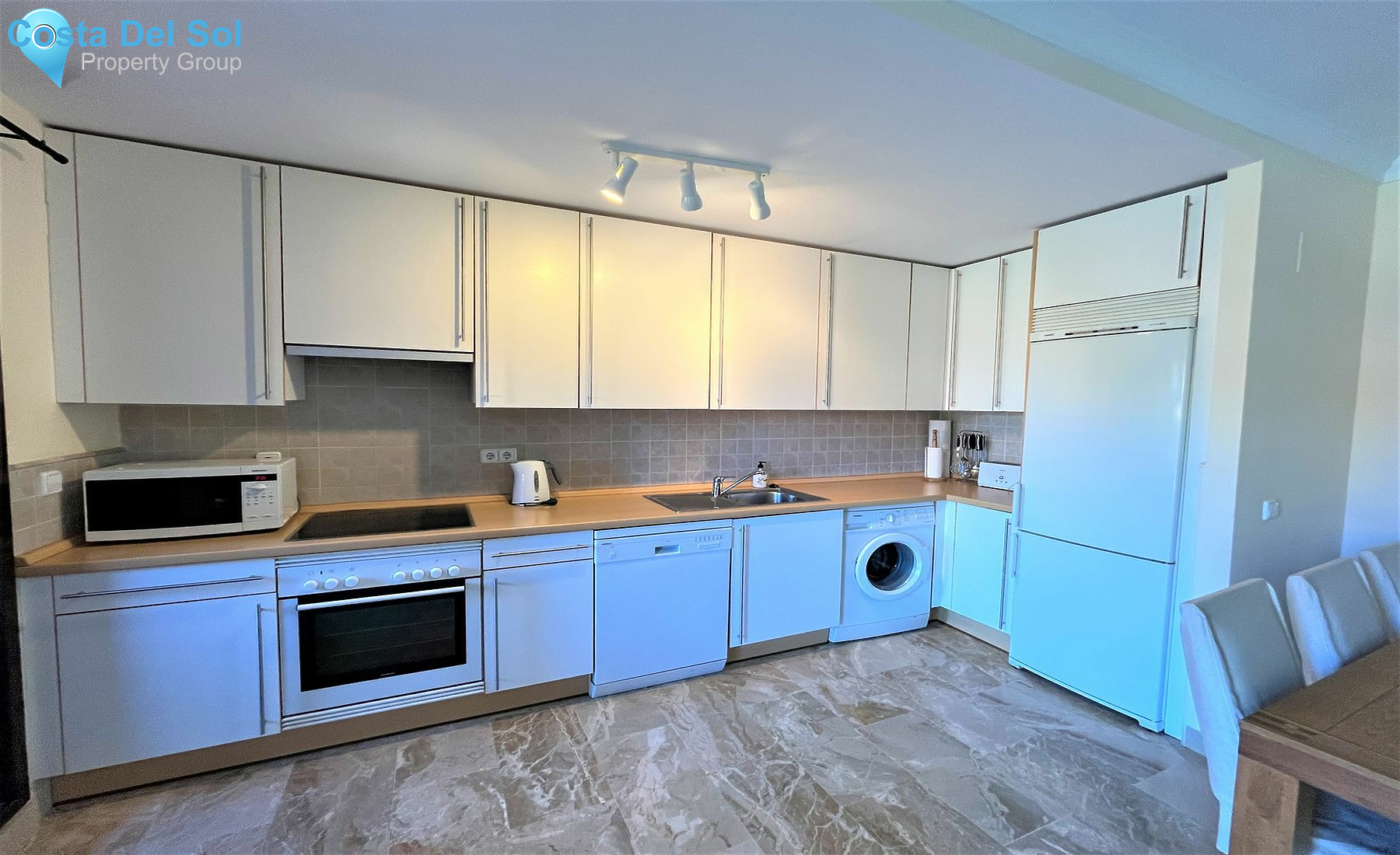 Ground Floor Apartment in Estepona-1417296