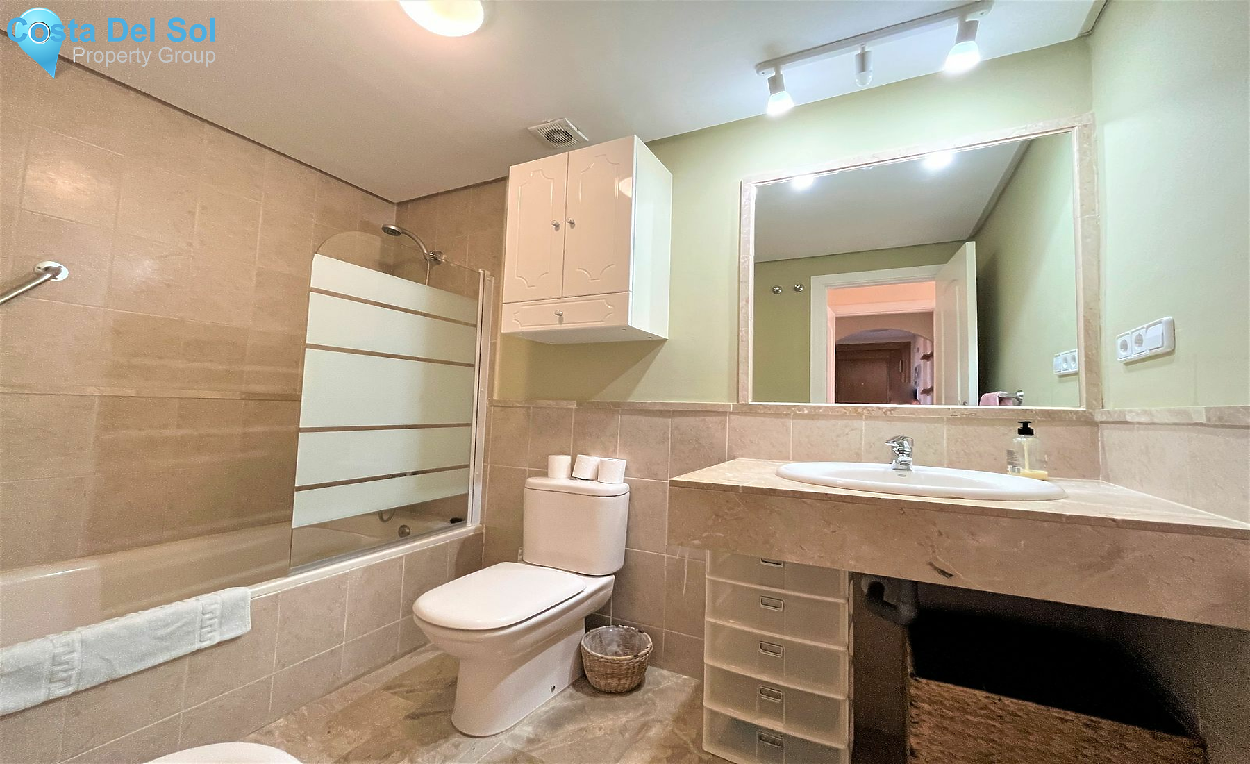 Ground Floor Apartment in Estepona-1417298