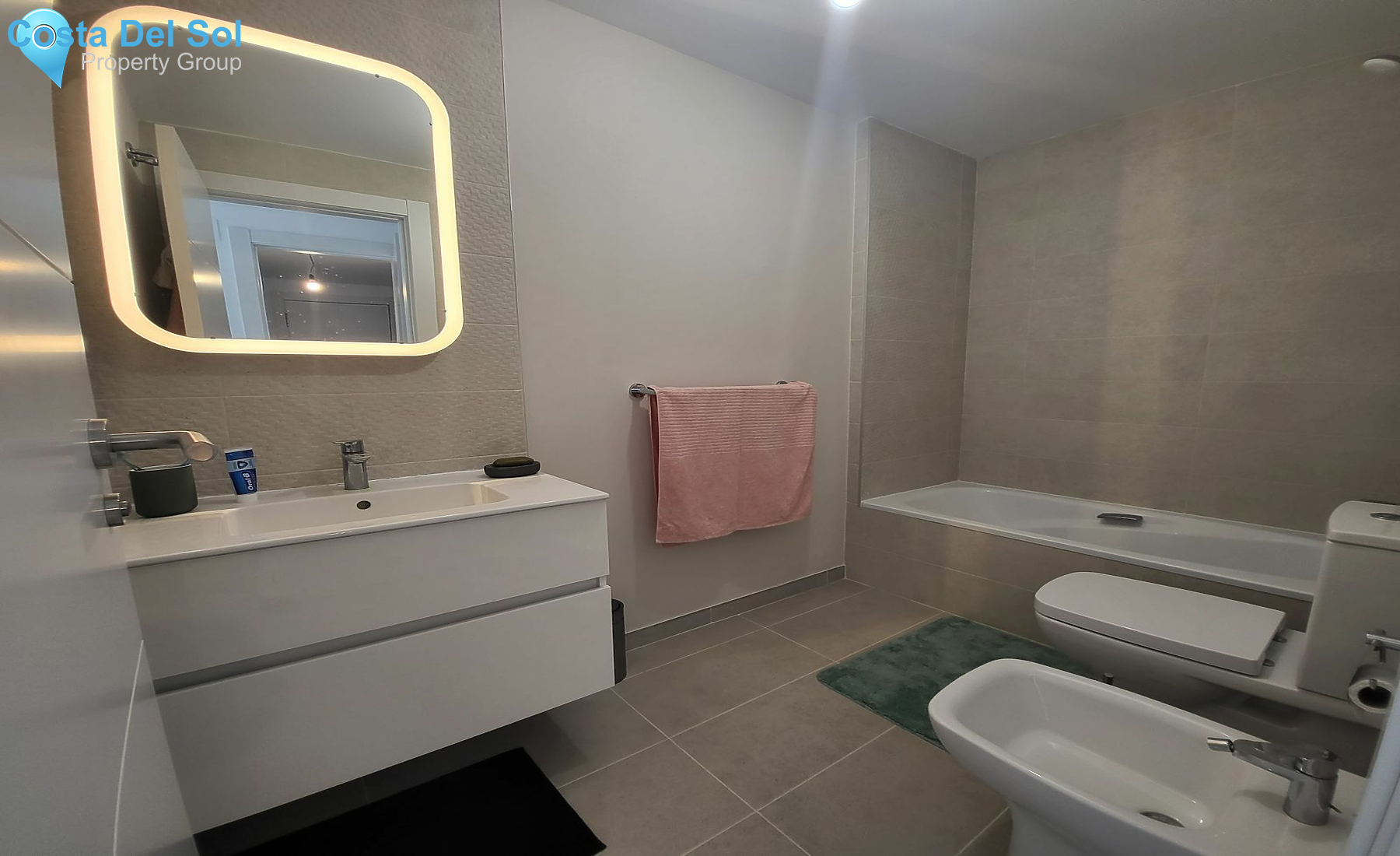 Ground Floor Apartment in Estepona-1418456