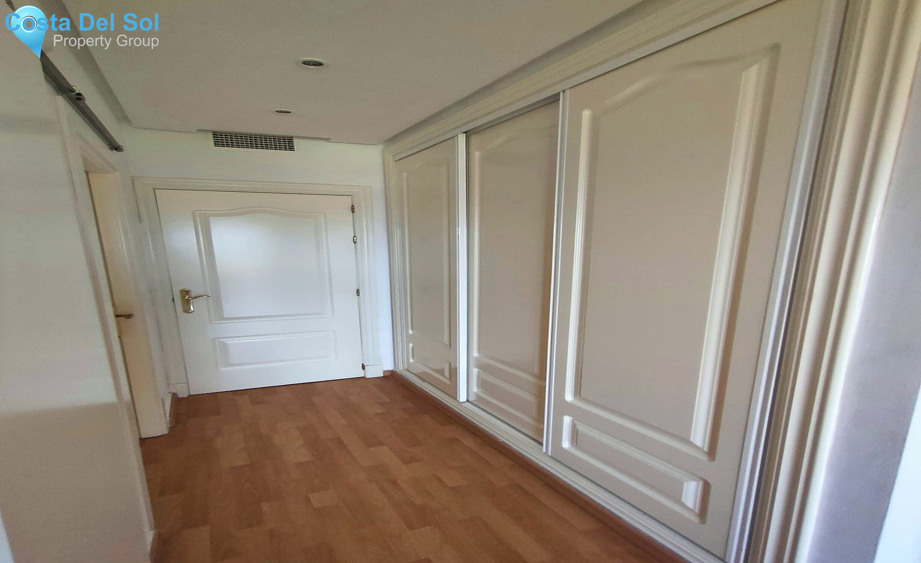 Ground Floor Apartment in Estepona-1423264
