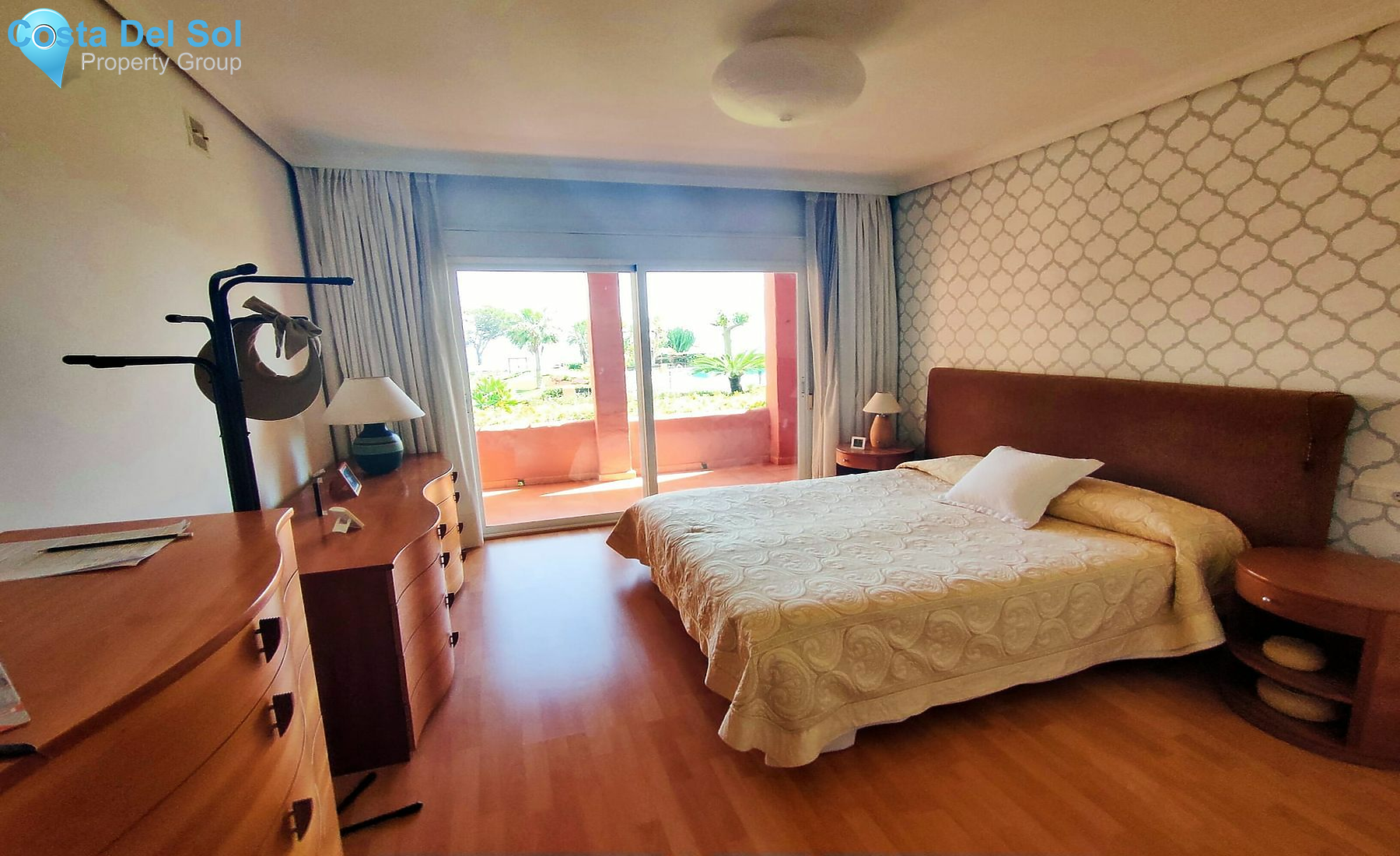Ground Floor Apartment in Estepona-1423266