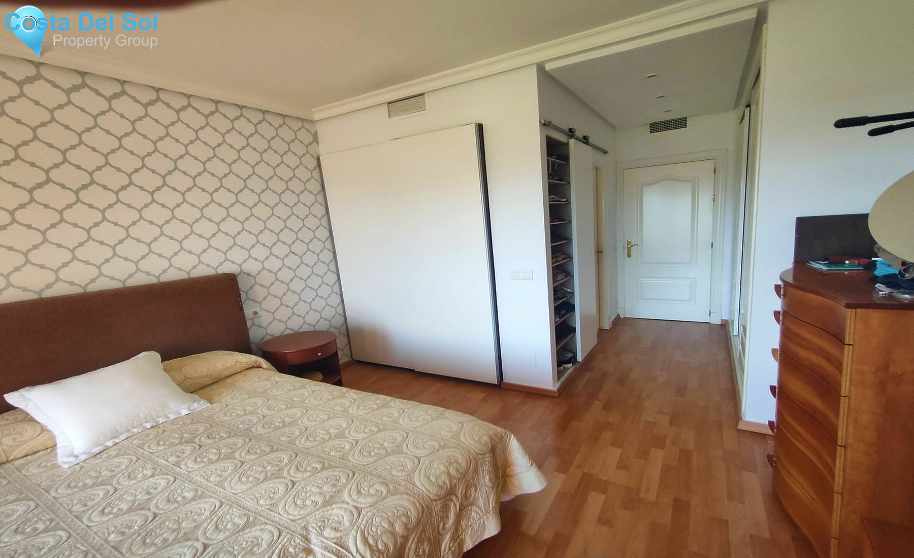 Ground Floor Apartment in Estepona-1423257