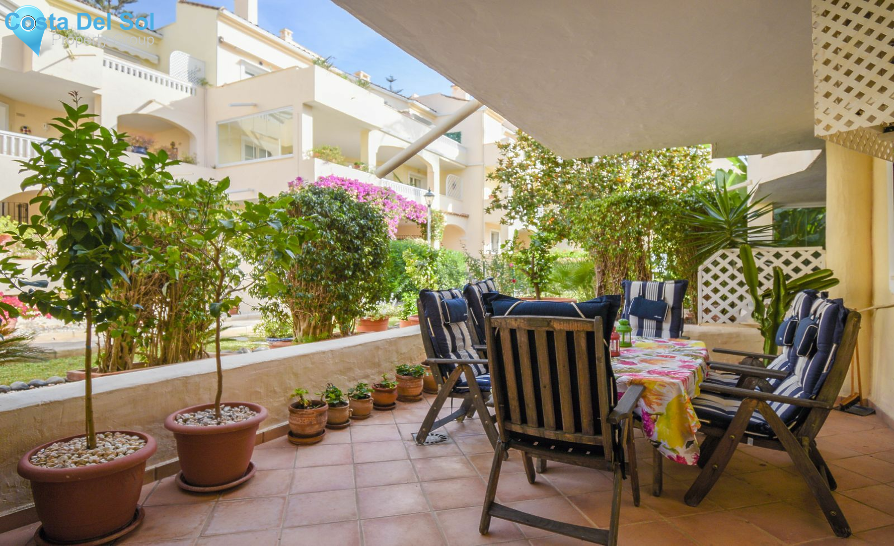 Ground Floor Apartment in Estepona-1480578