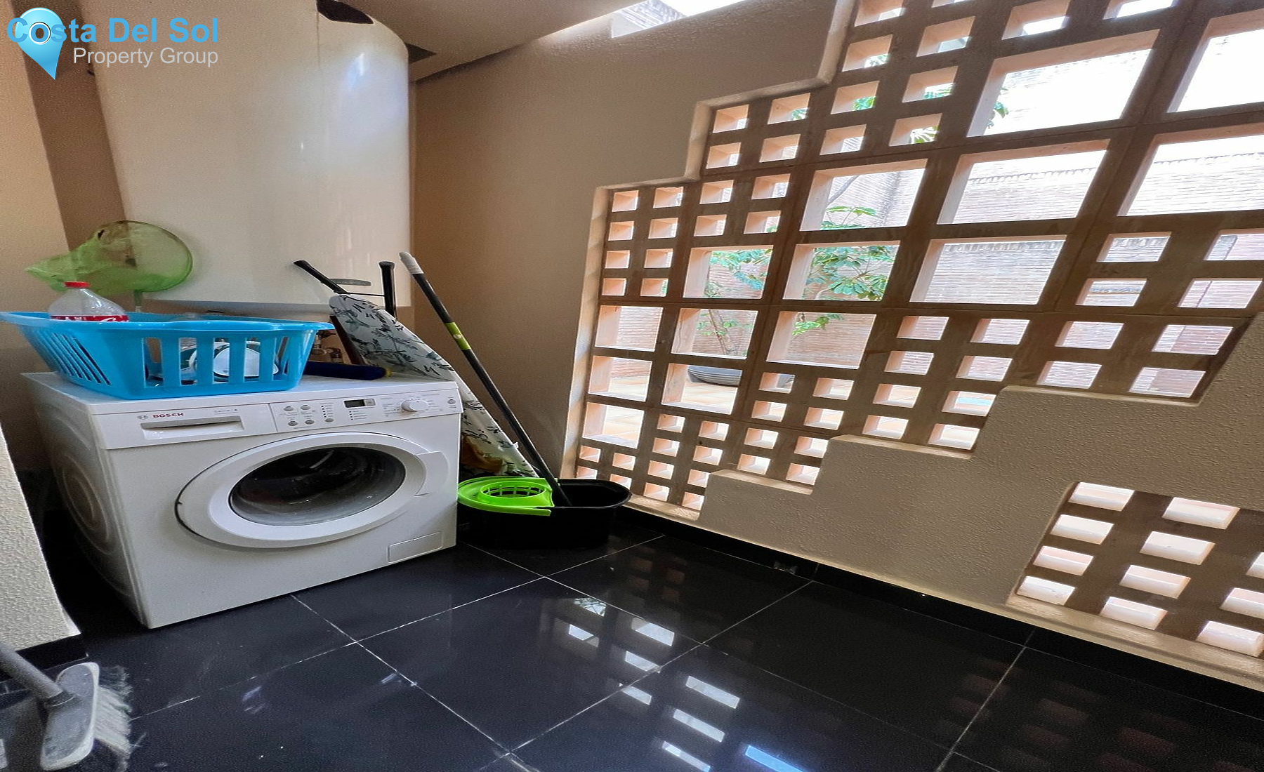 Ground Floor Apartment in Estepona-1483552