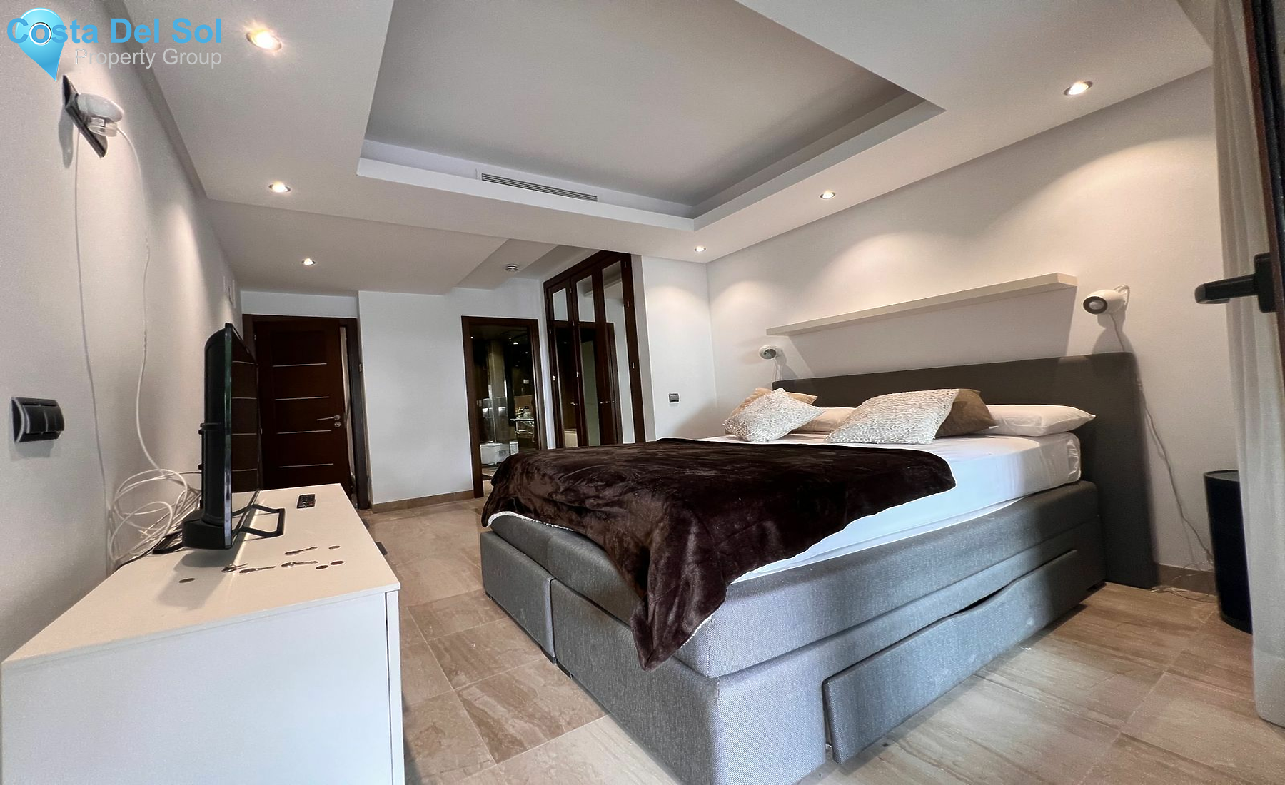 Ground Floor Apartment in Estepona-1483542