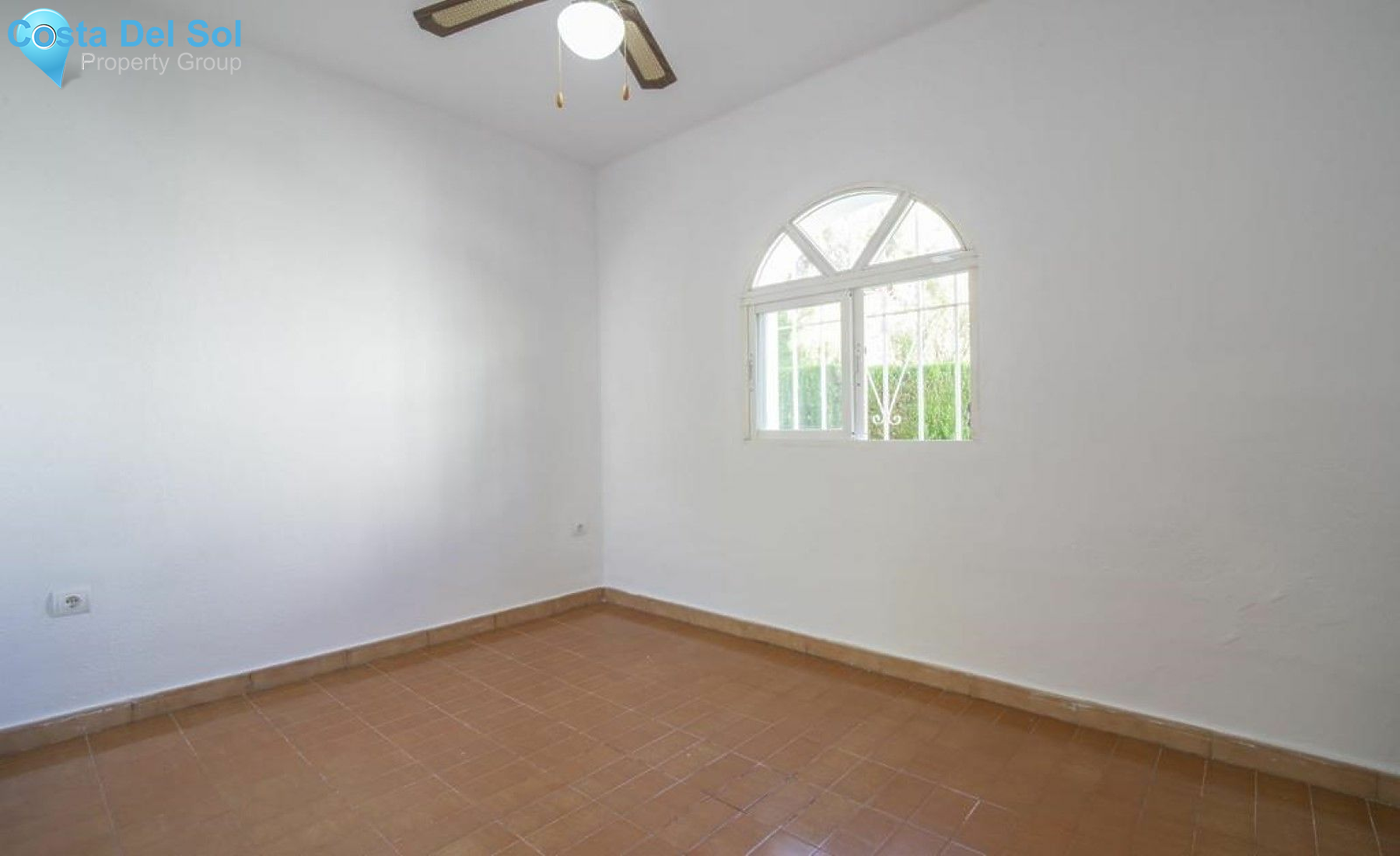 Ground Floor Apartment in Estepona-1483808