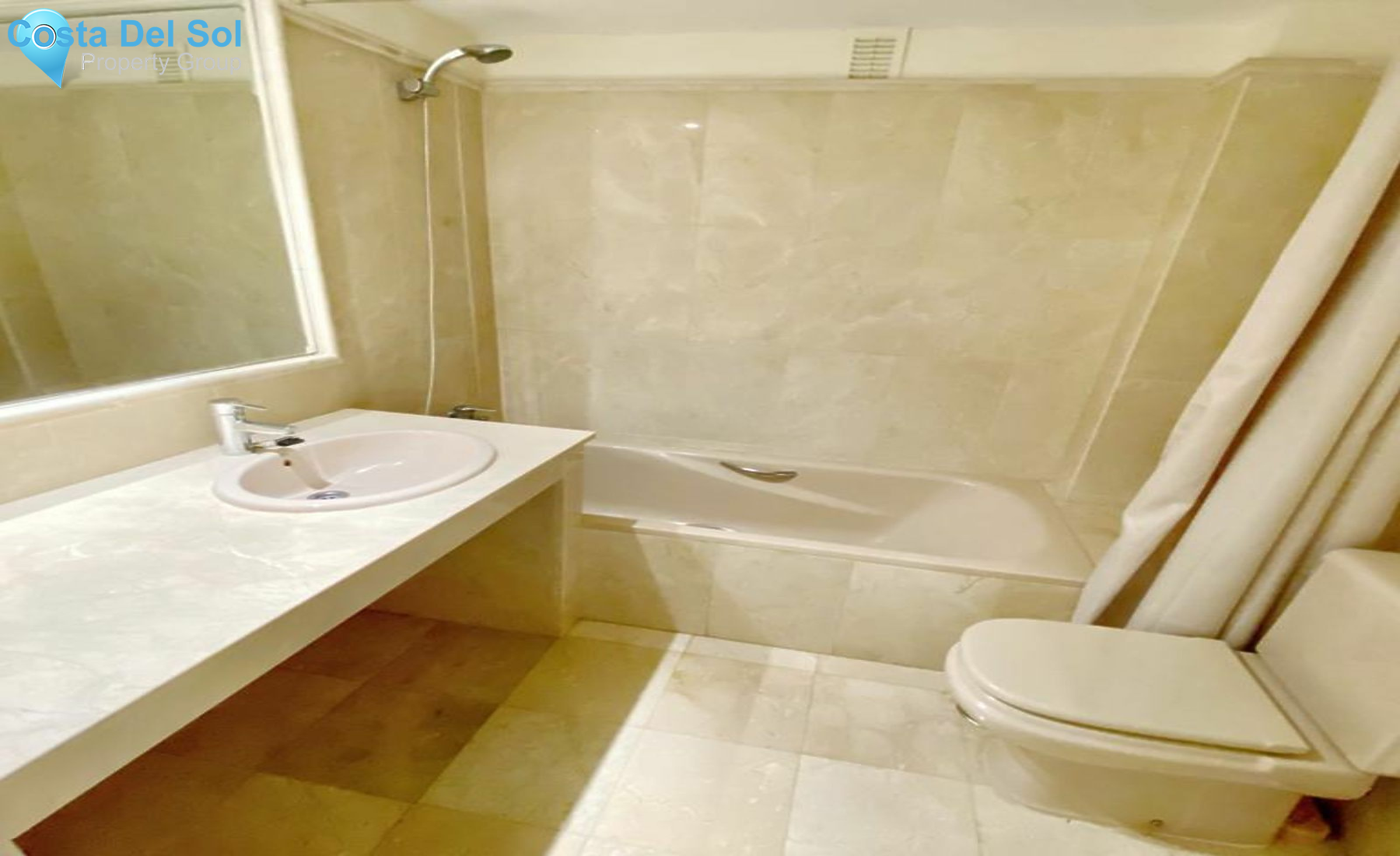 Ground Floor Apartment in Estepona-1490003