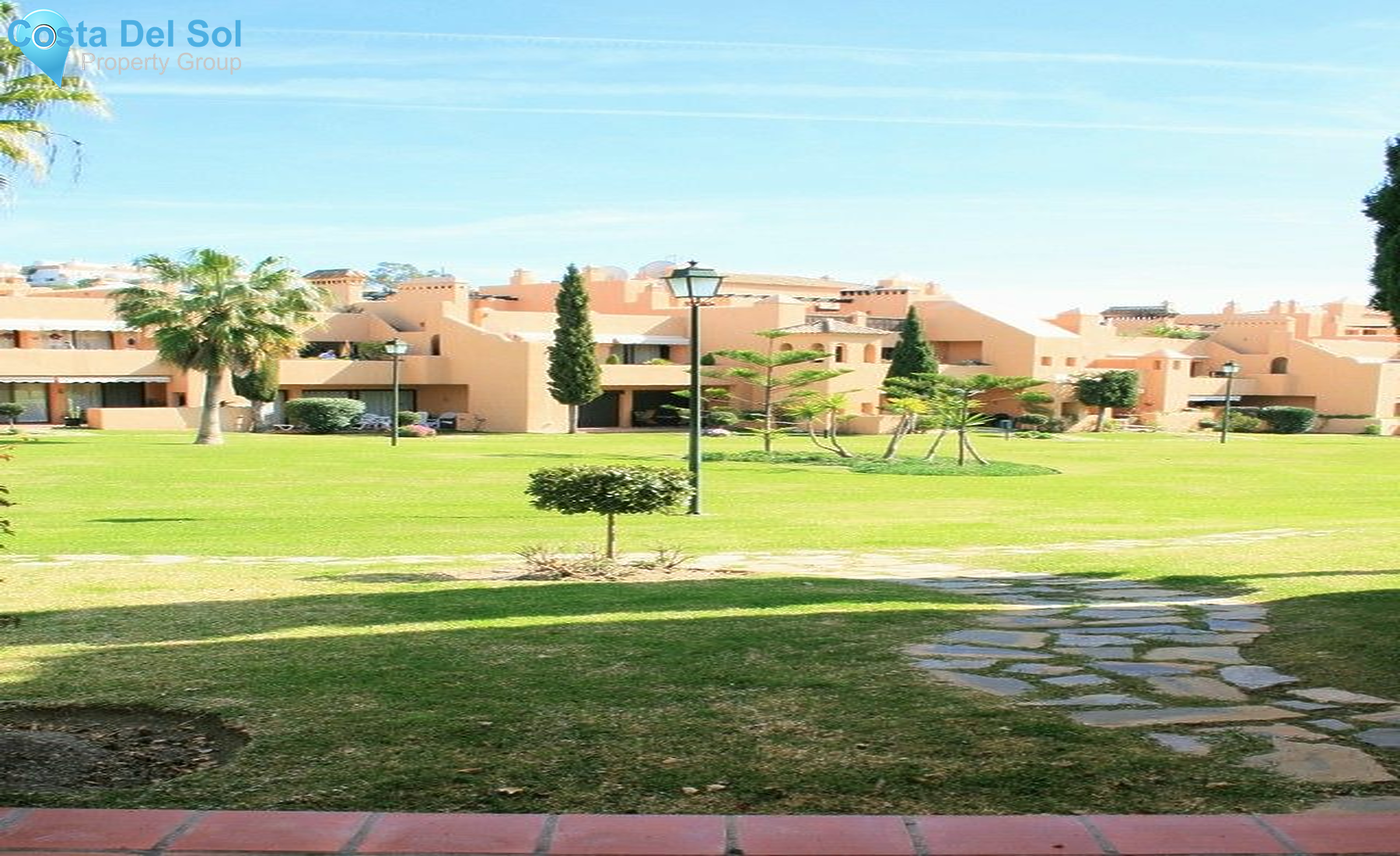 Ground Floor Apartment in Estepona-1519018