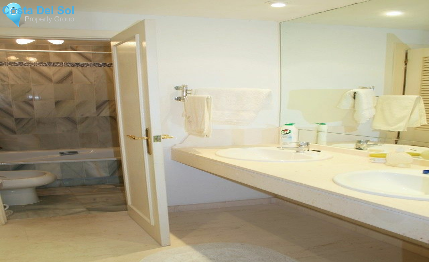 Ground Floor Apartment in Estepona-1519024