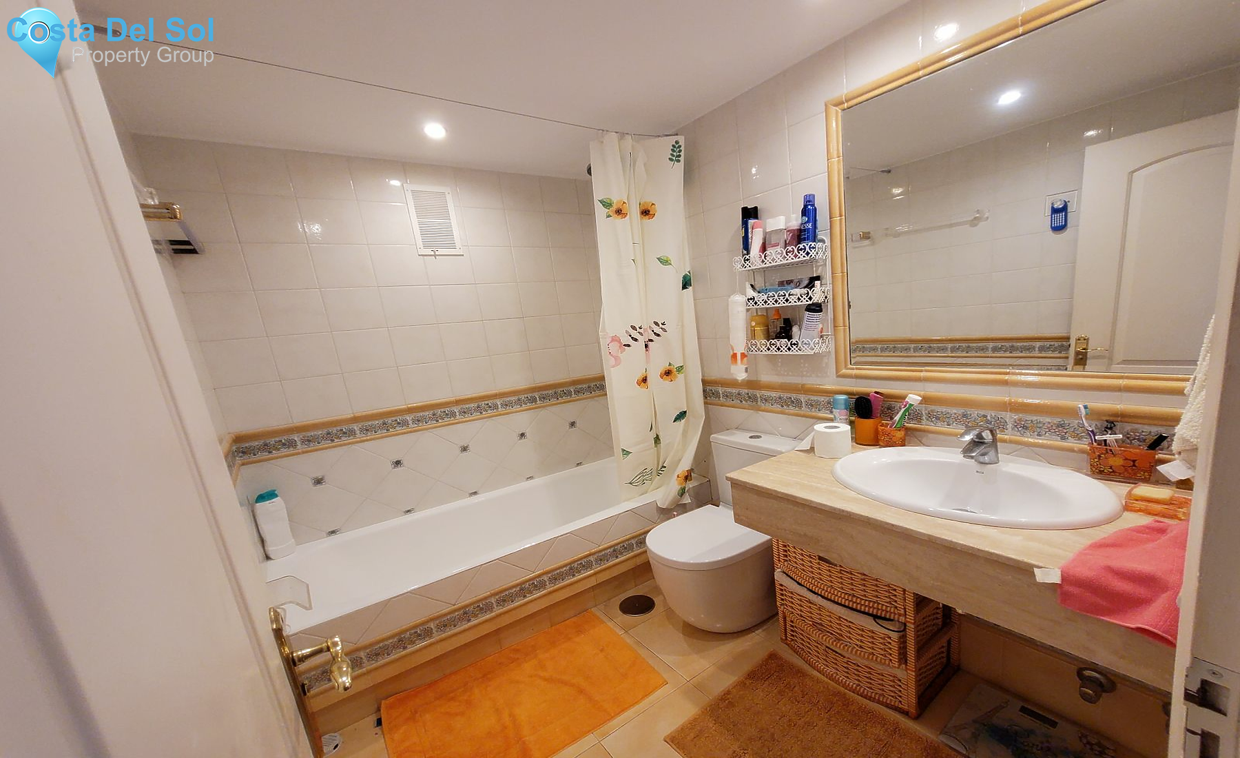 Ground Floor Apartment in Estepona-1530406