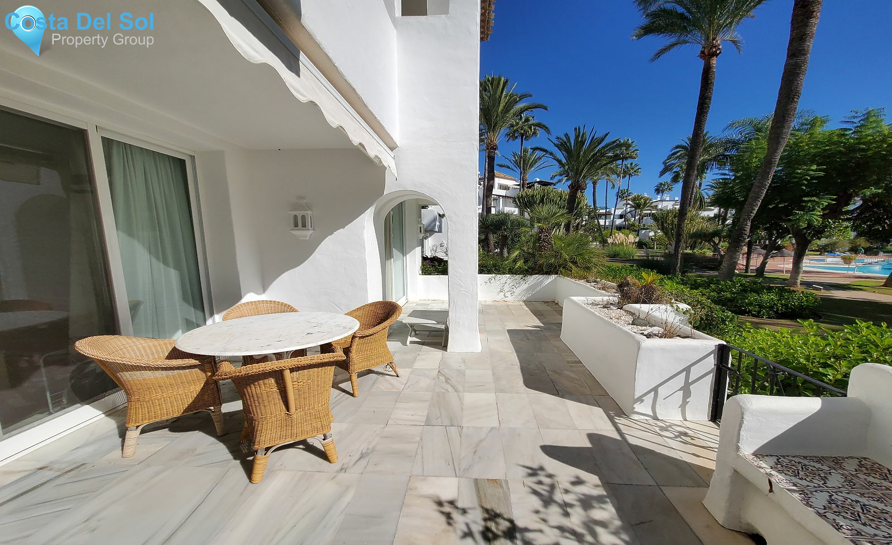 Ground Floor Apartment in Estepona-1530414
