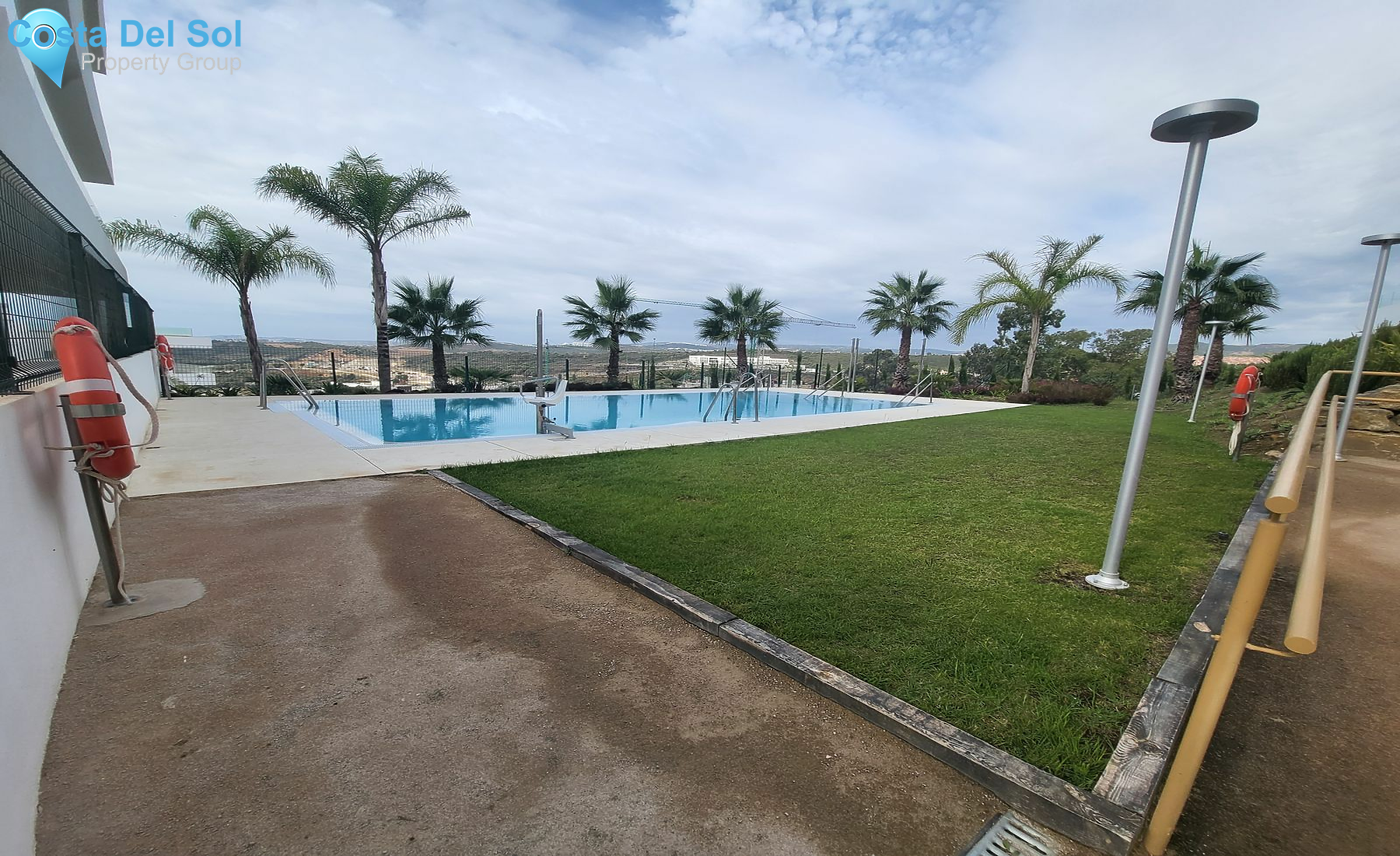 Ground Floor Apartment in Estepona-1534421