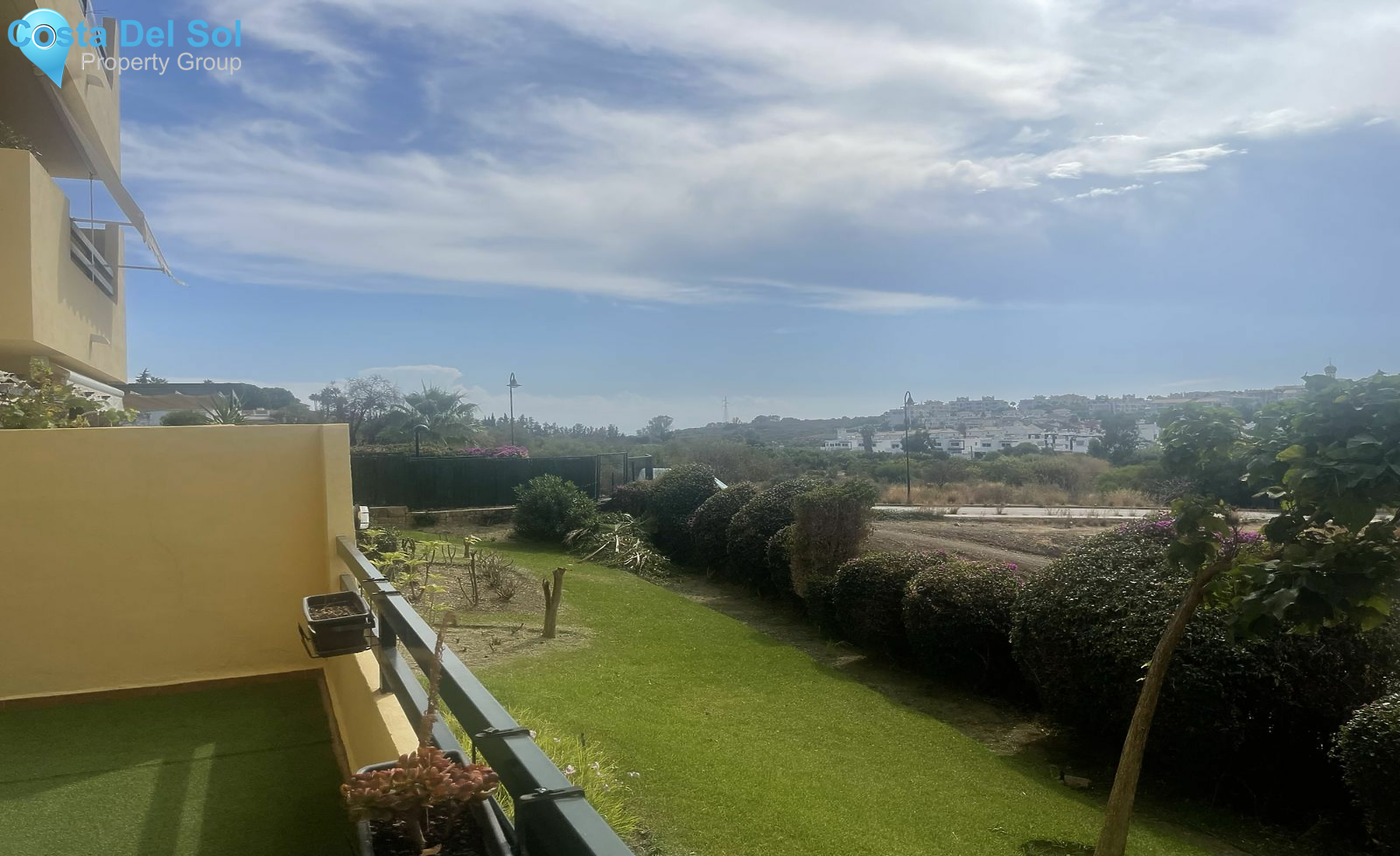 Ground Floor Apartment in Estepona-1544172