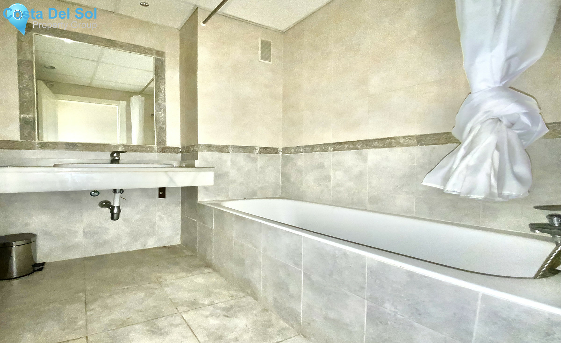 Ground Floor Apartment in Hacienda del Sol-1408533