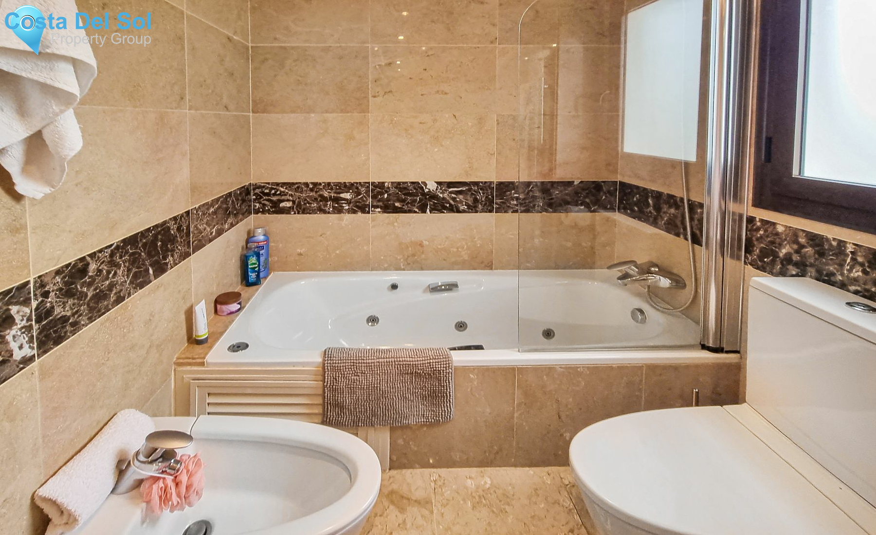 Ground Floor Apartment in La Duquesa-1204819