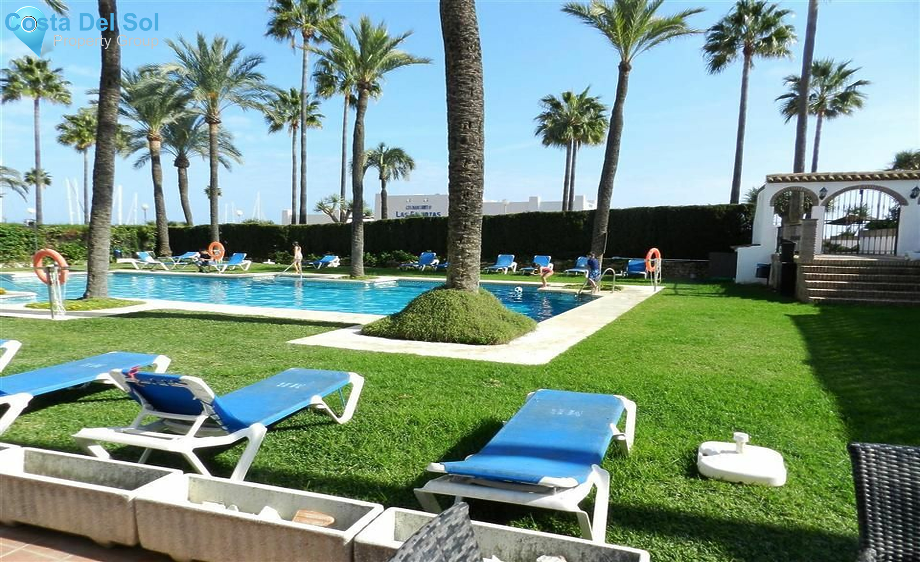 Ground Floor Apartment in La Duquesa-1218233