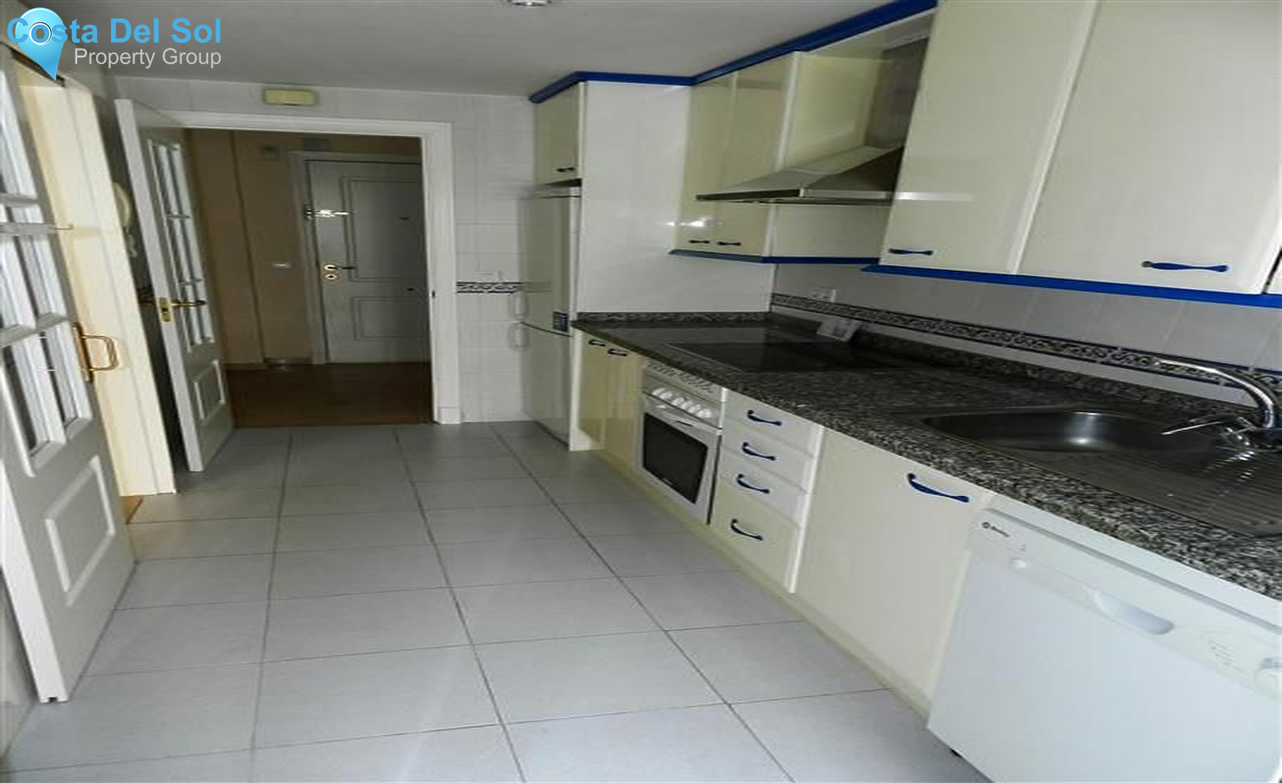 Ground Floor Apartment in La Duquesa-1218238