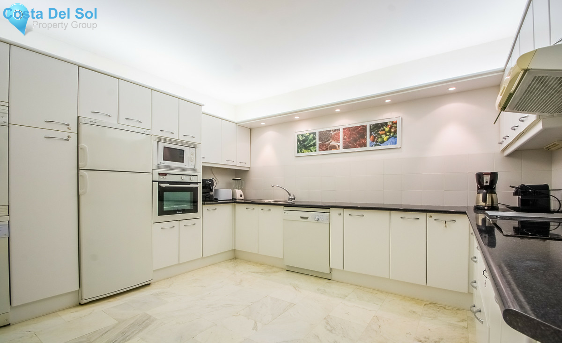 Ground Floor Apartment in La Mairena-1298300