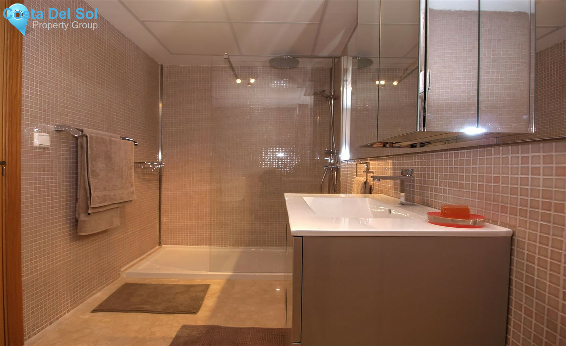 Ground Floor Apartment in La Mairena-1355717