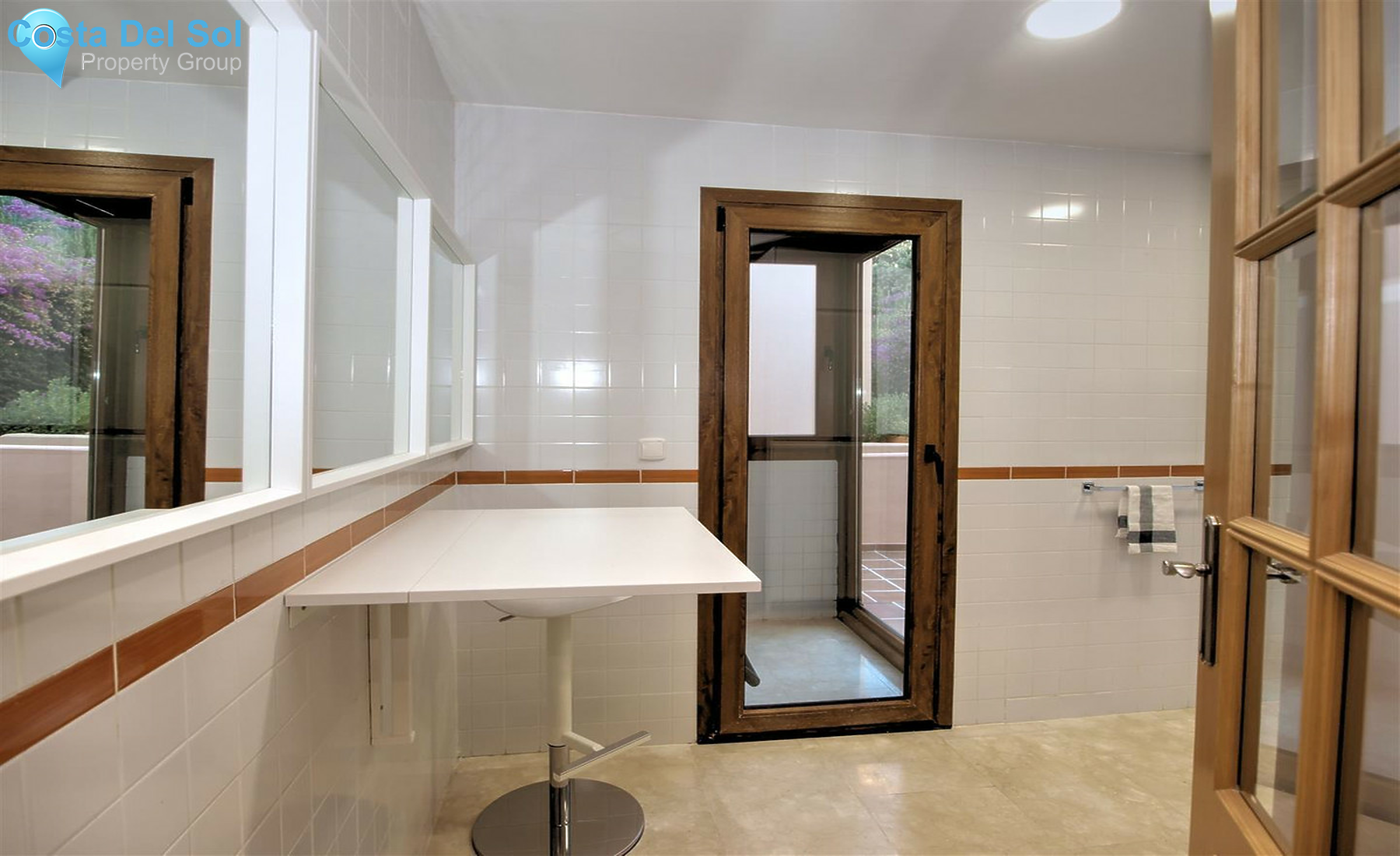 Ground Floor Apartment in La Mairena-1355713