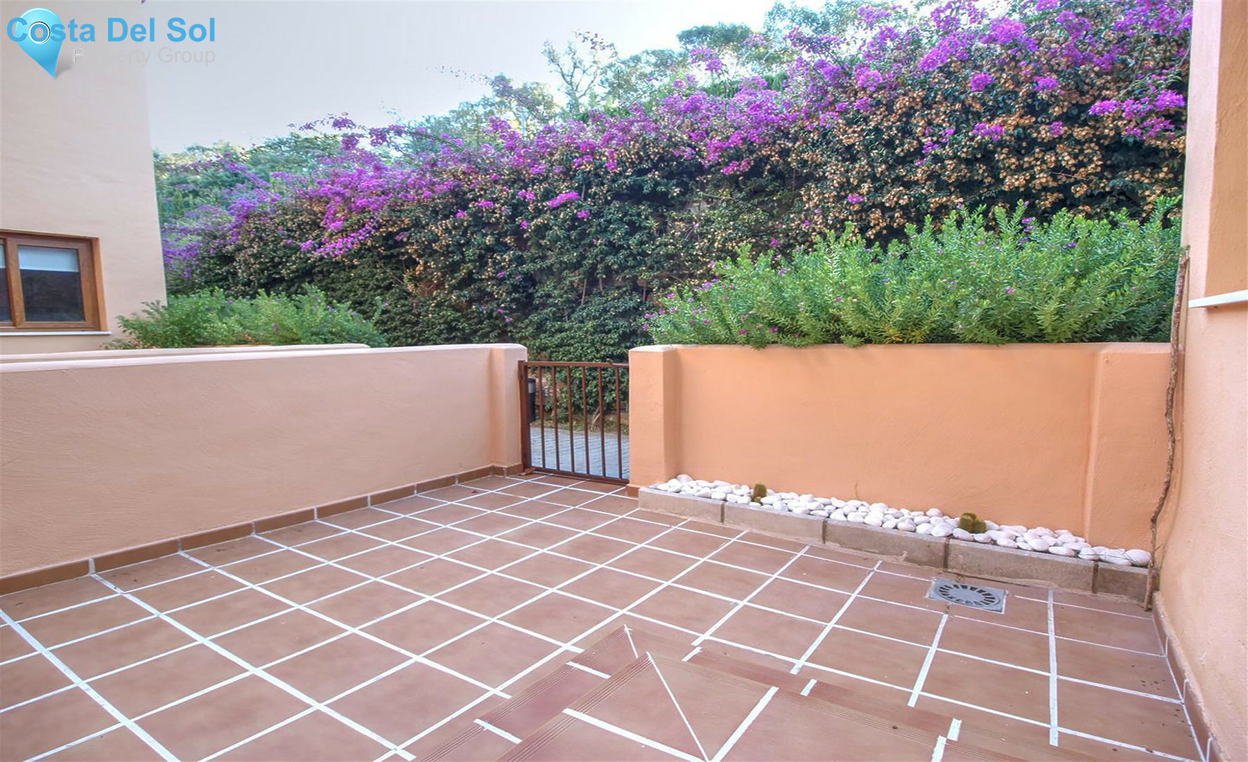 Ground Floor Apartment in La Mairena-1355715
