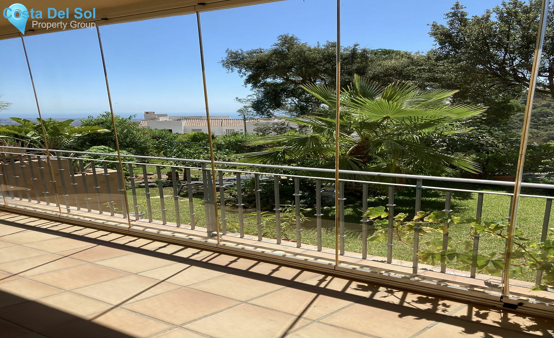 Ground Floor Apartment in La Mairena-1427009