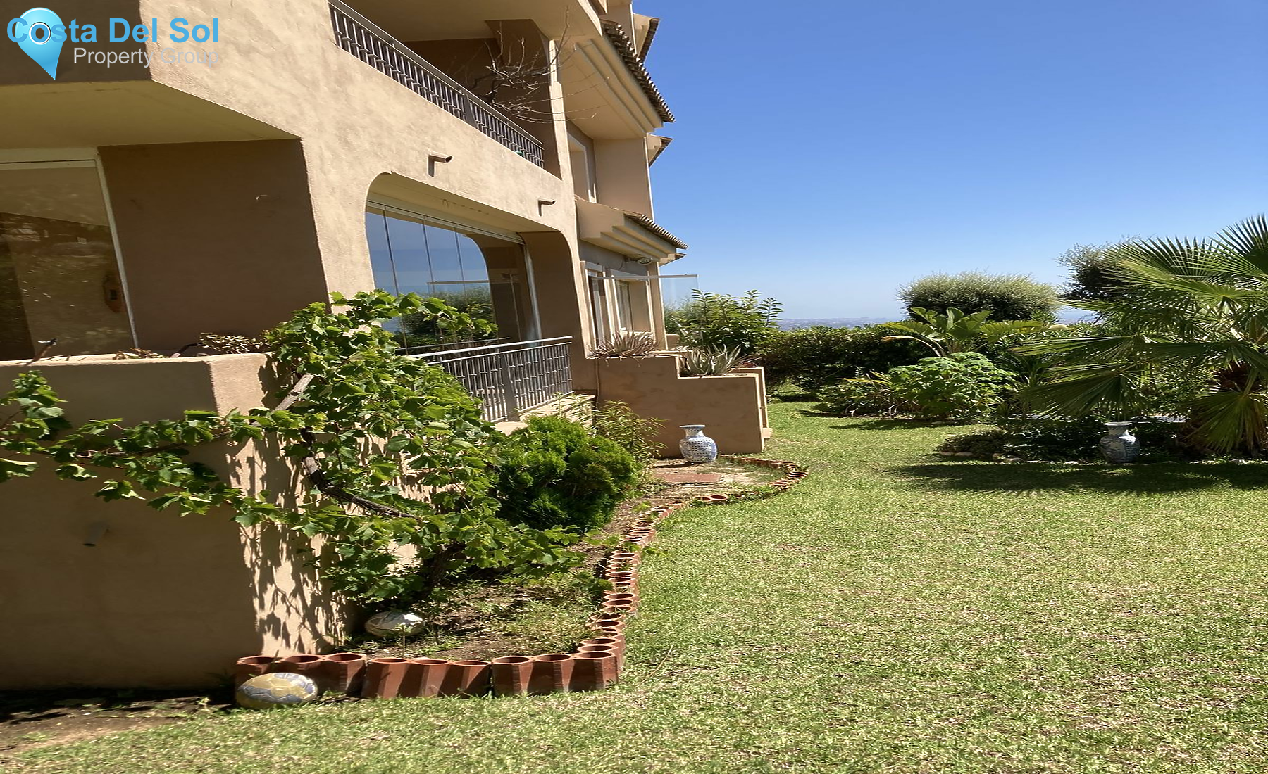 Ground Floor Apartment in La Mairena-1427022