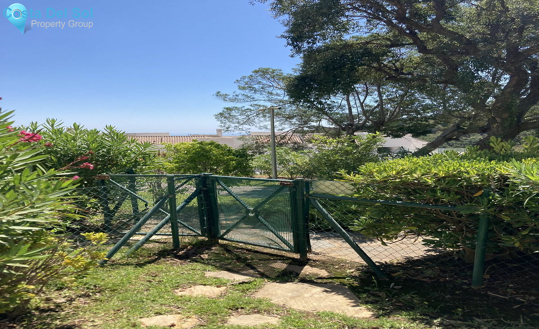 Ground Floor Apartment in La Mairena-1427023